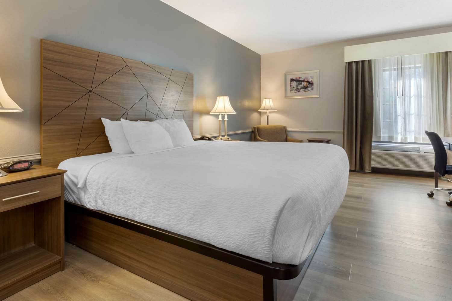 Best Western Plus South Hill Inn