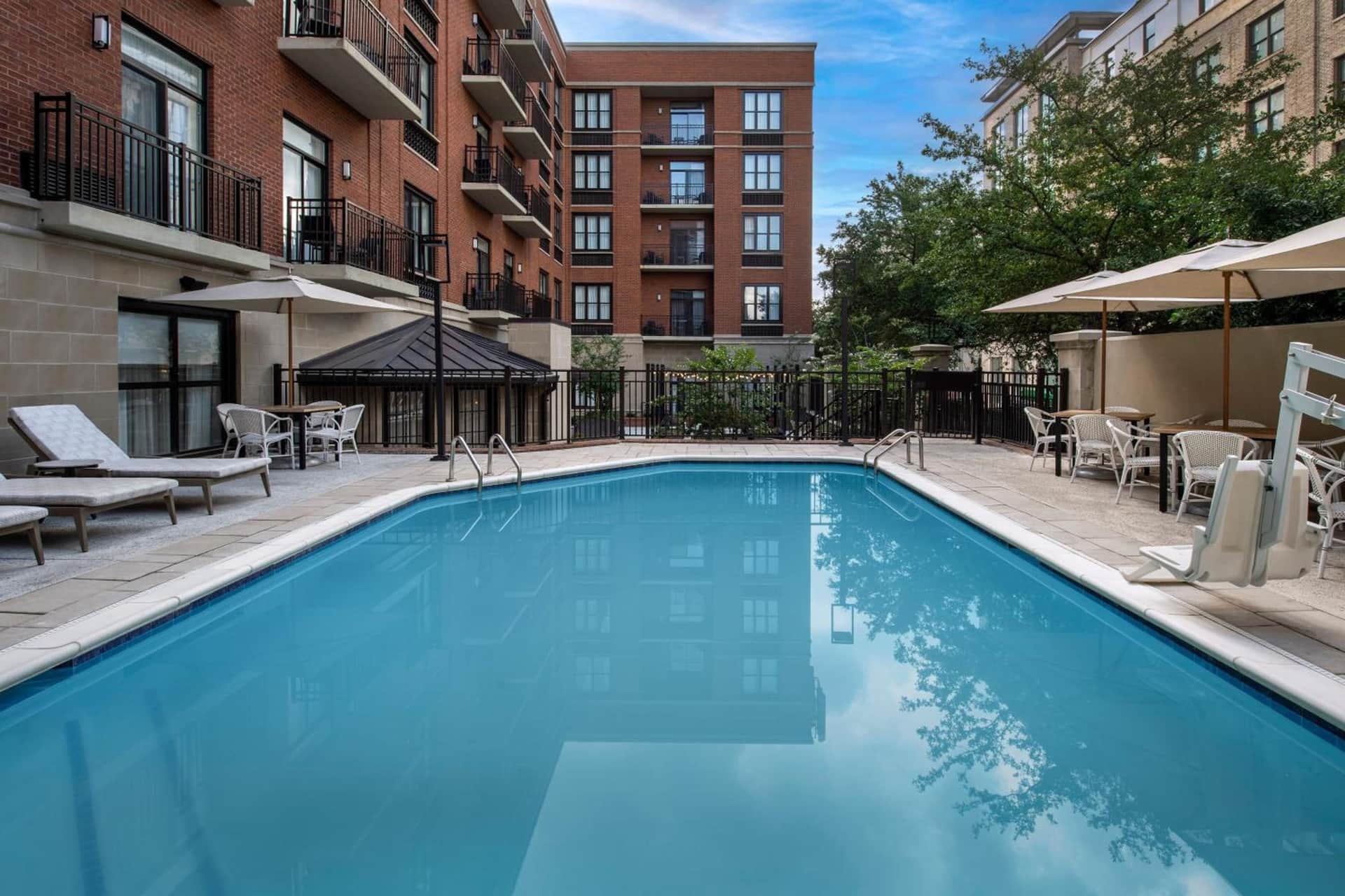 Courtyard by Marriott Savannah Downtown - Historic District