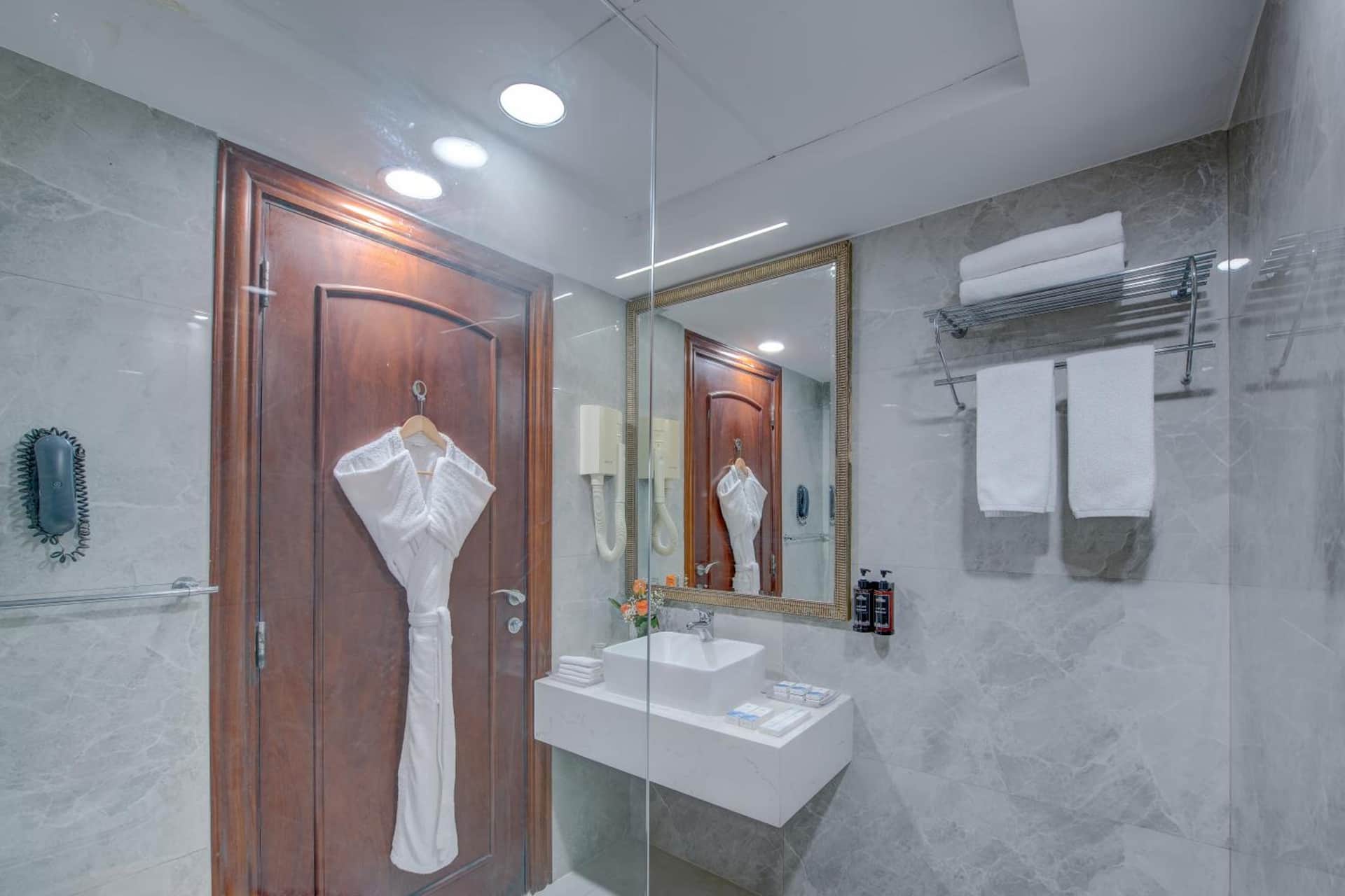 Howard Johnson Plaza by Wyndham Dubai Deira