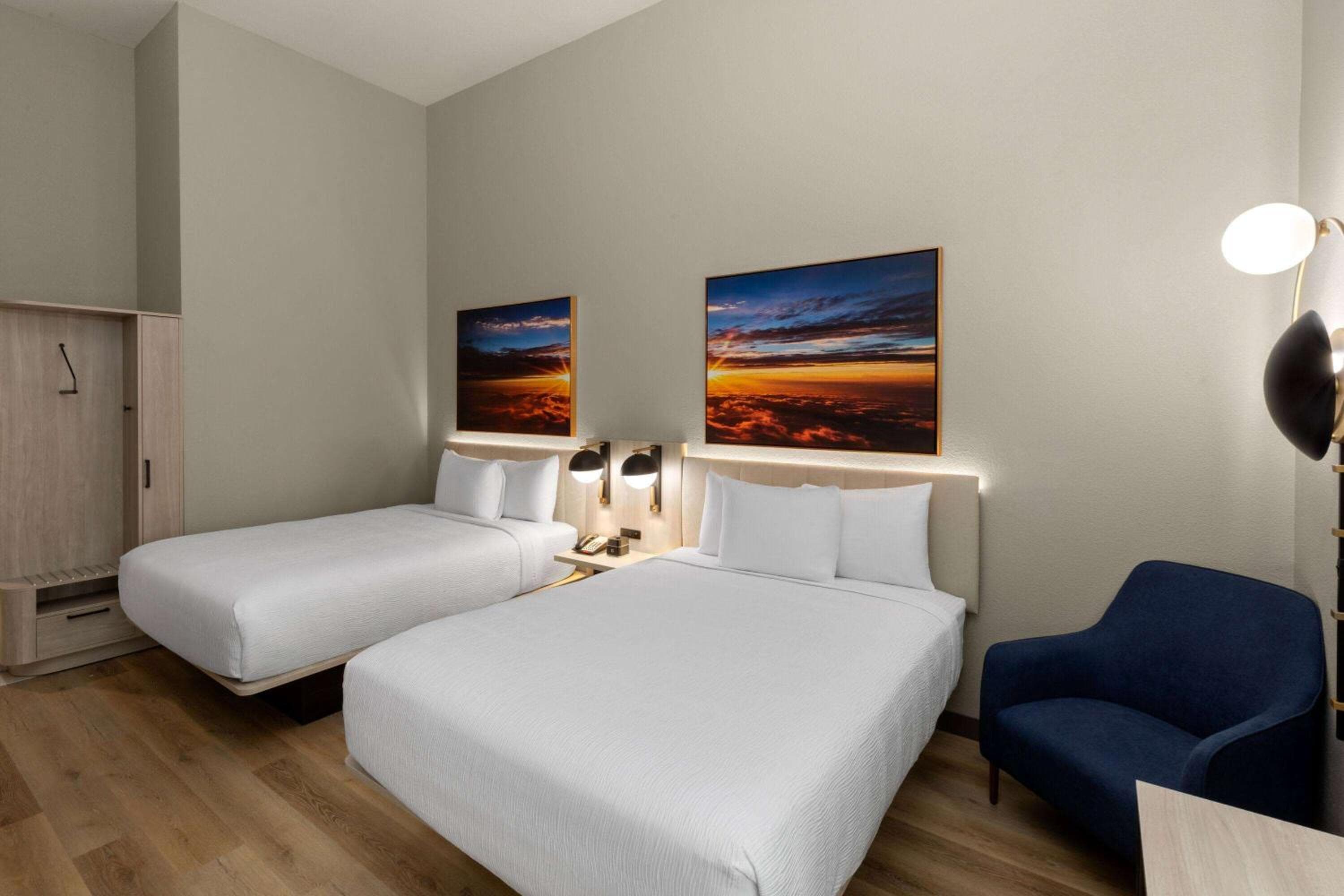 La Quinta Inn & Suites by Wyndham DeSoto