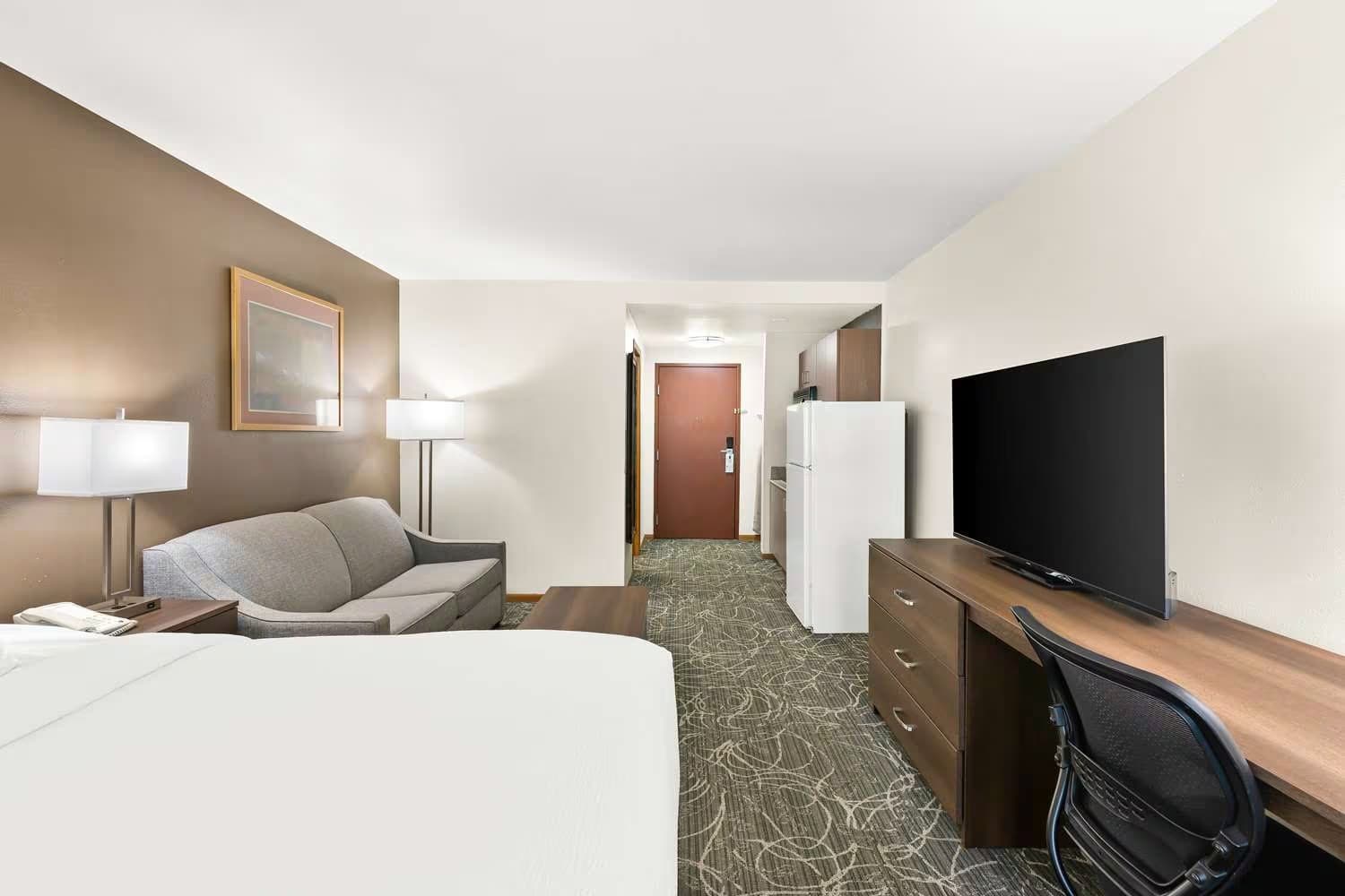 Best Western West Towne Suites
