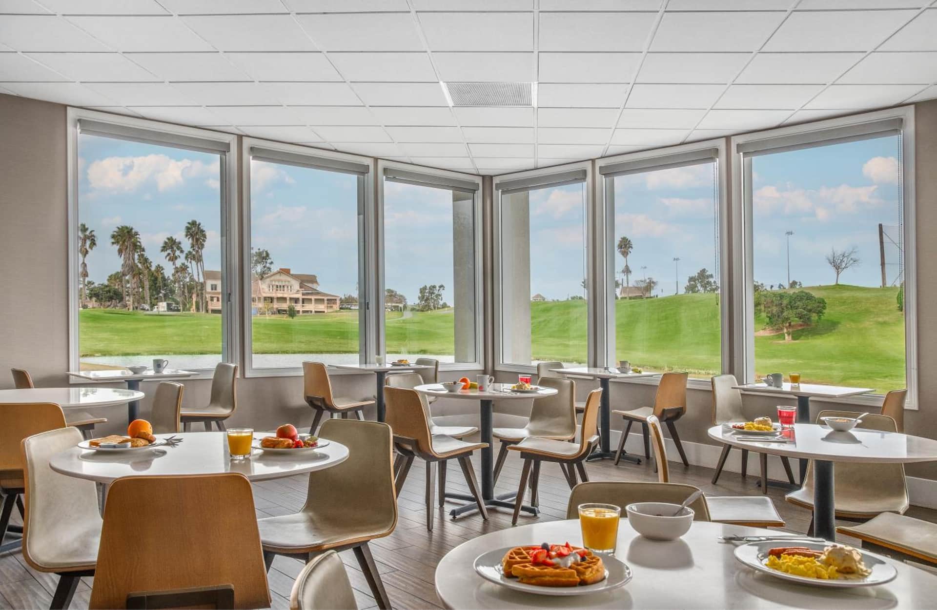 Staybridge Suites - Oxnard - River Ridge