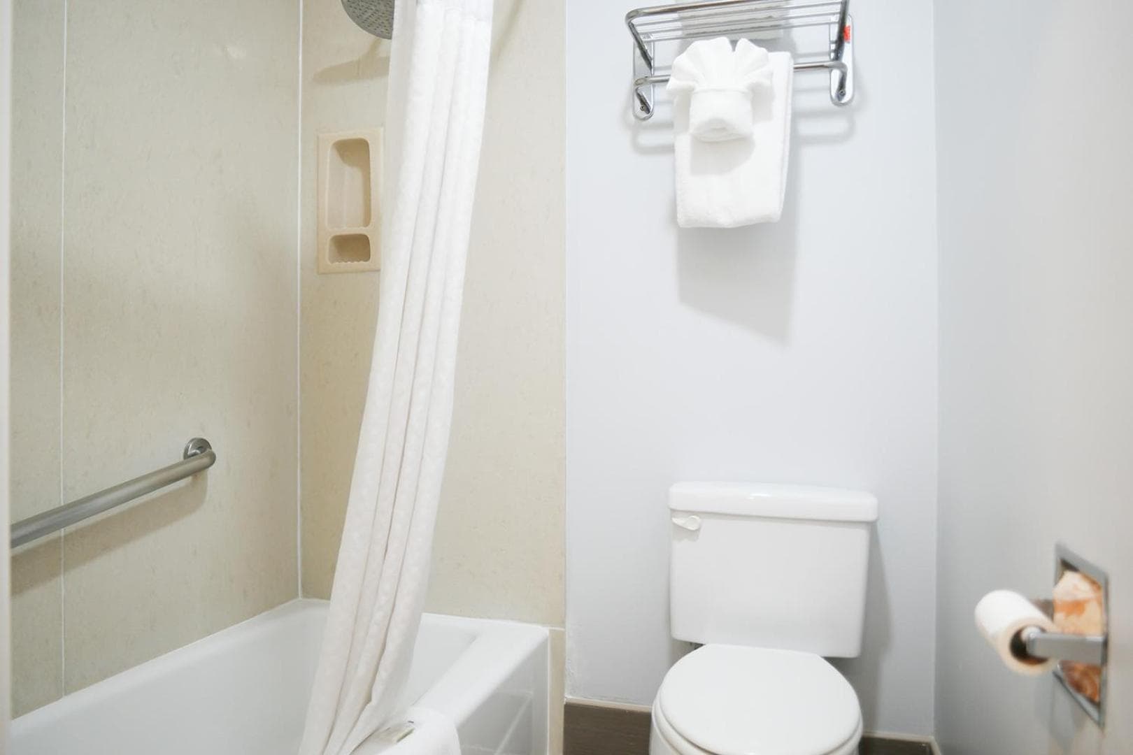 Days Inn by Wyndham West Covina