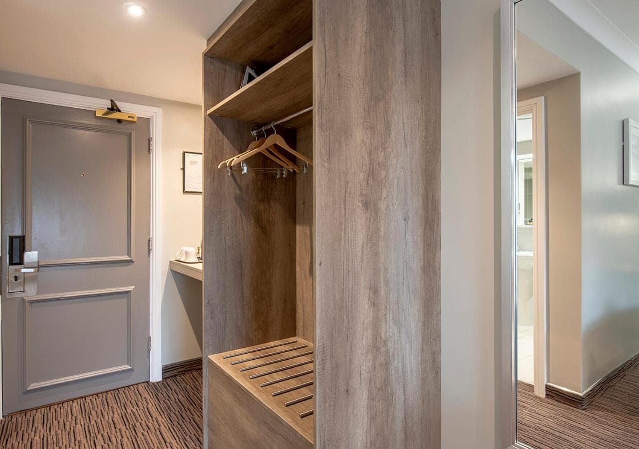 Hogs Back Hotel & Spa Nr Farnham