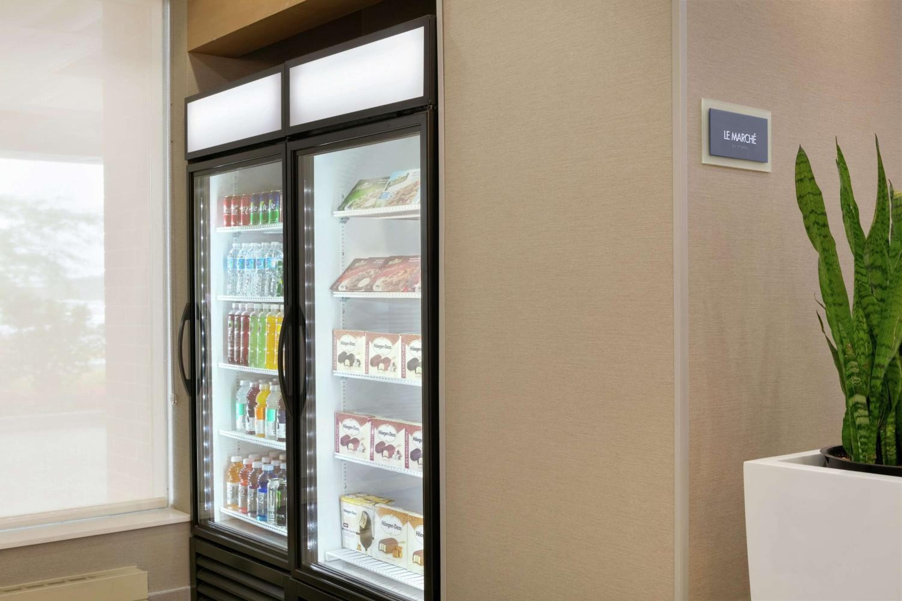 Embassy Suites by Hilton Montreal Airport