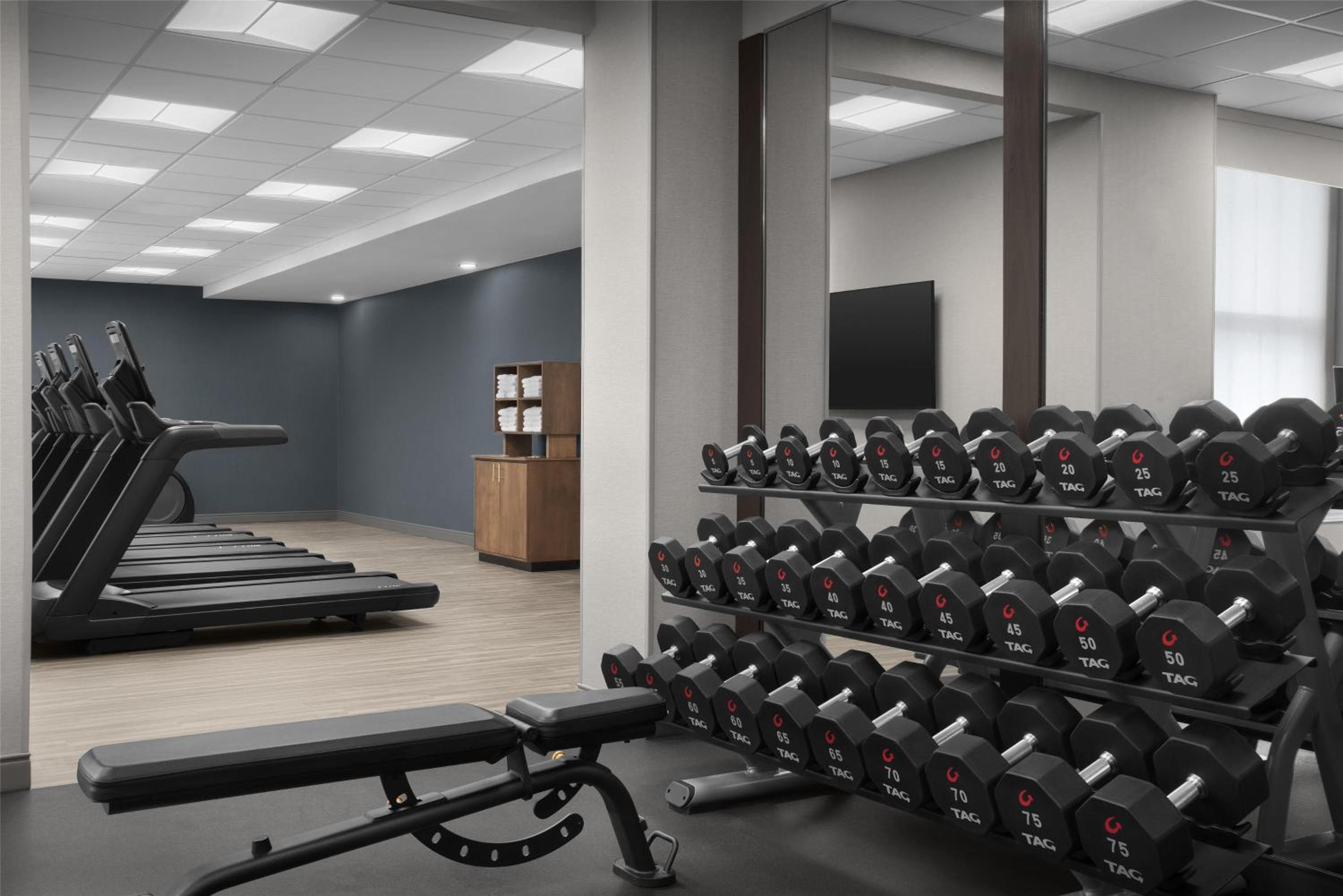 Hampton Inn Indianapolis Downtown Across from Circle Center