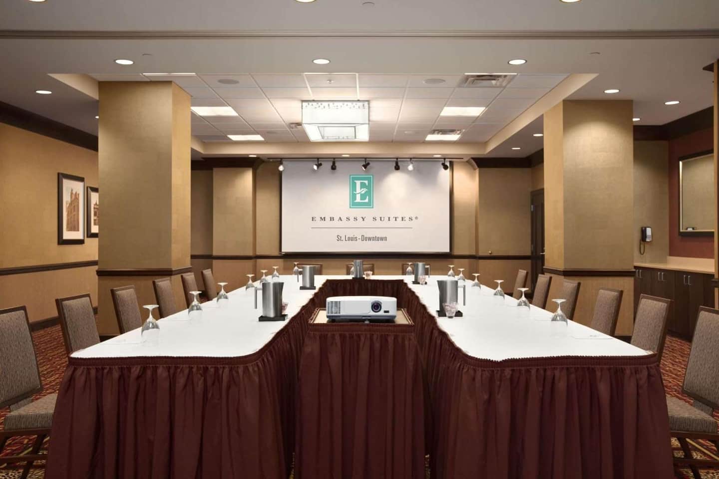Embassy Suites by Hilton St. Louis Downtown