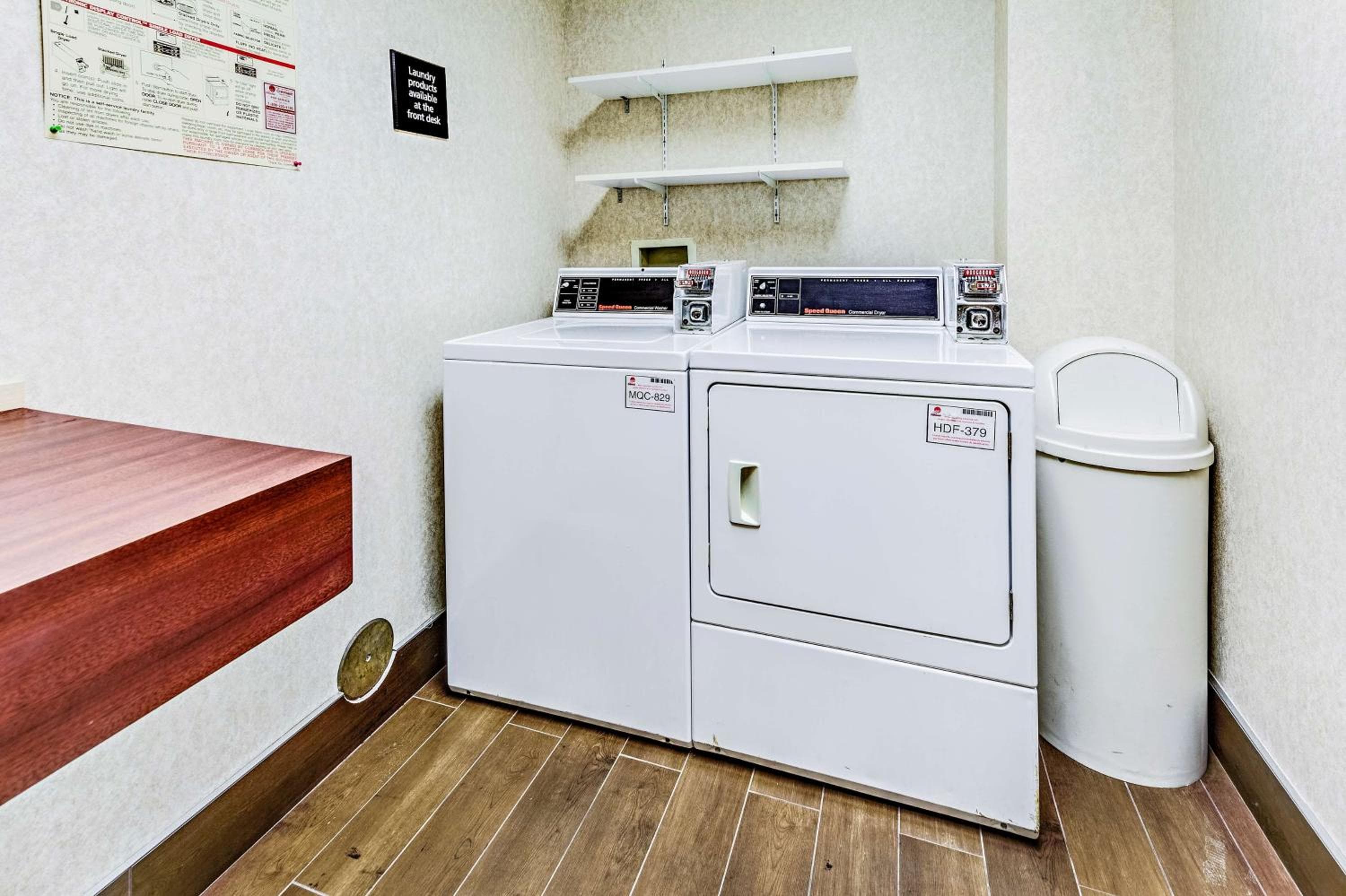 Hampton Inn by Hilton Columbus I-70E/Hamilton Rd.