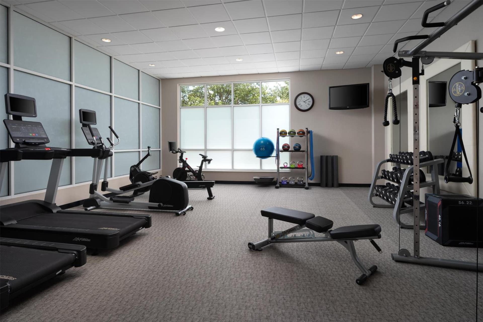 Embassy Suites by Hilton Charleston Airport Hotel & Convention Center