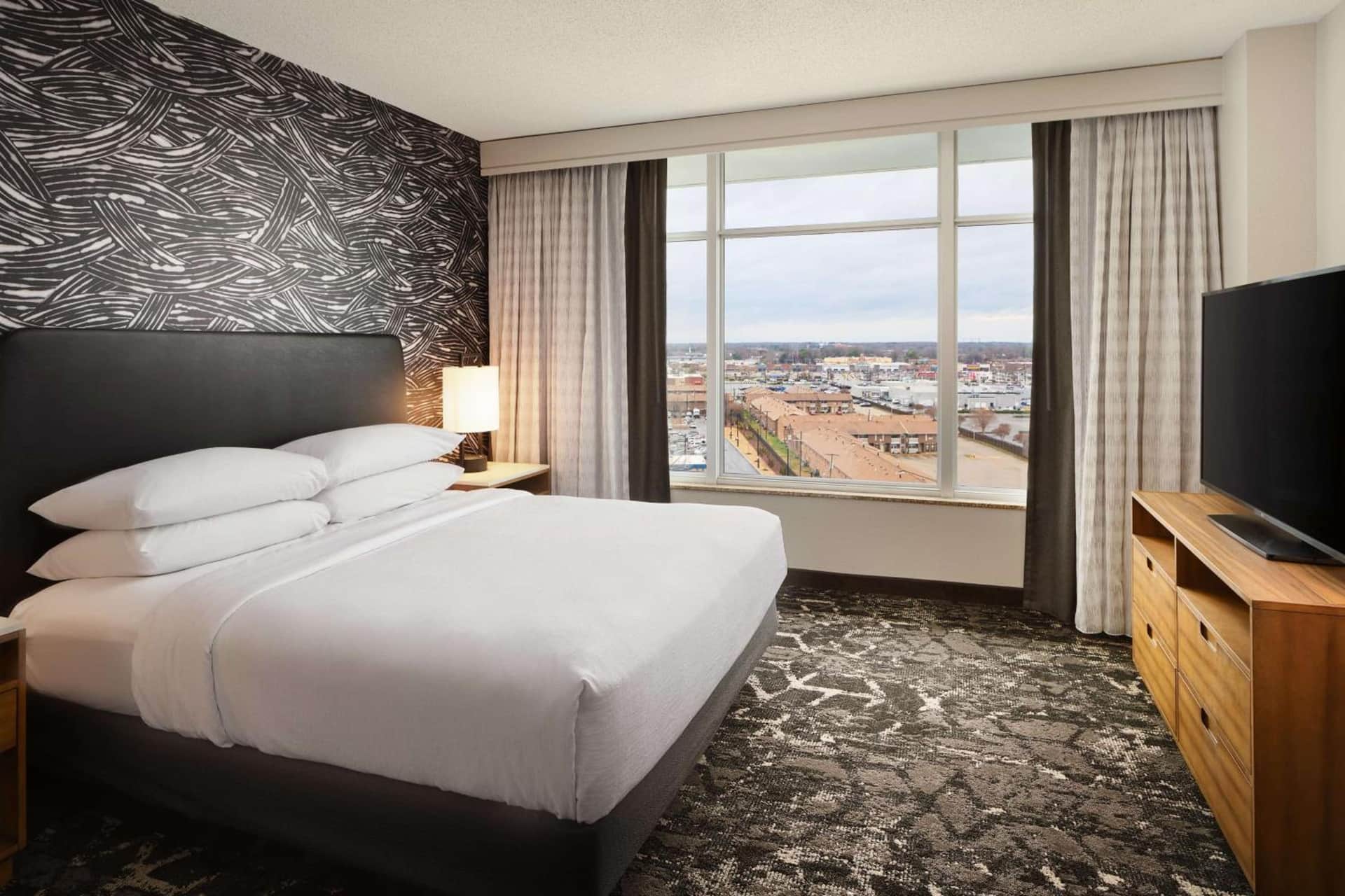 Embassy Suites by Hilton Hampton Convention Center