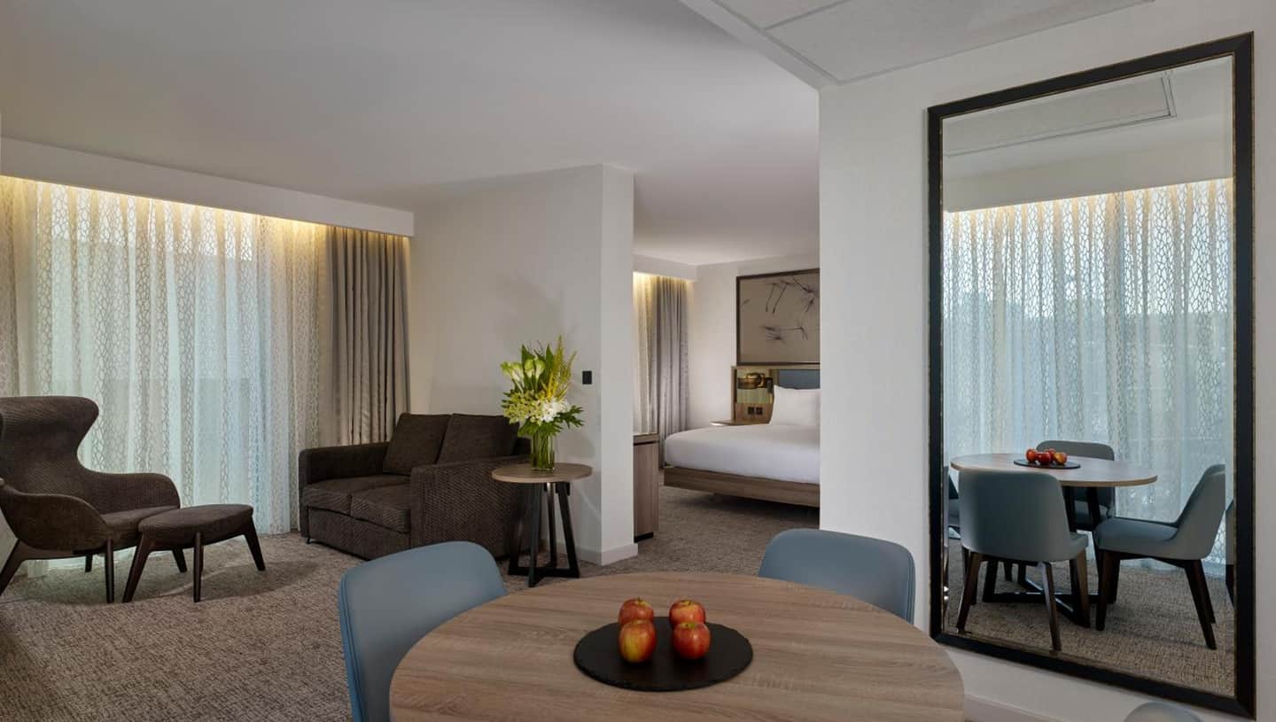 DoubleTree by Hilton Hull