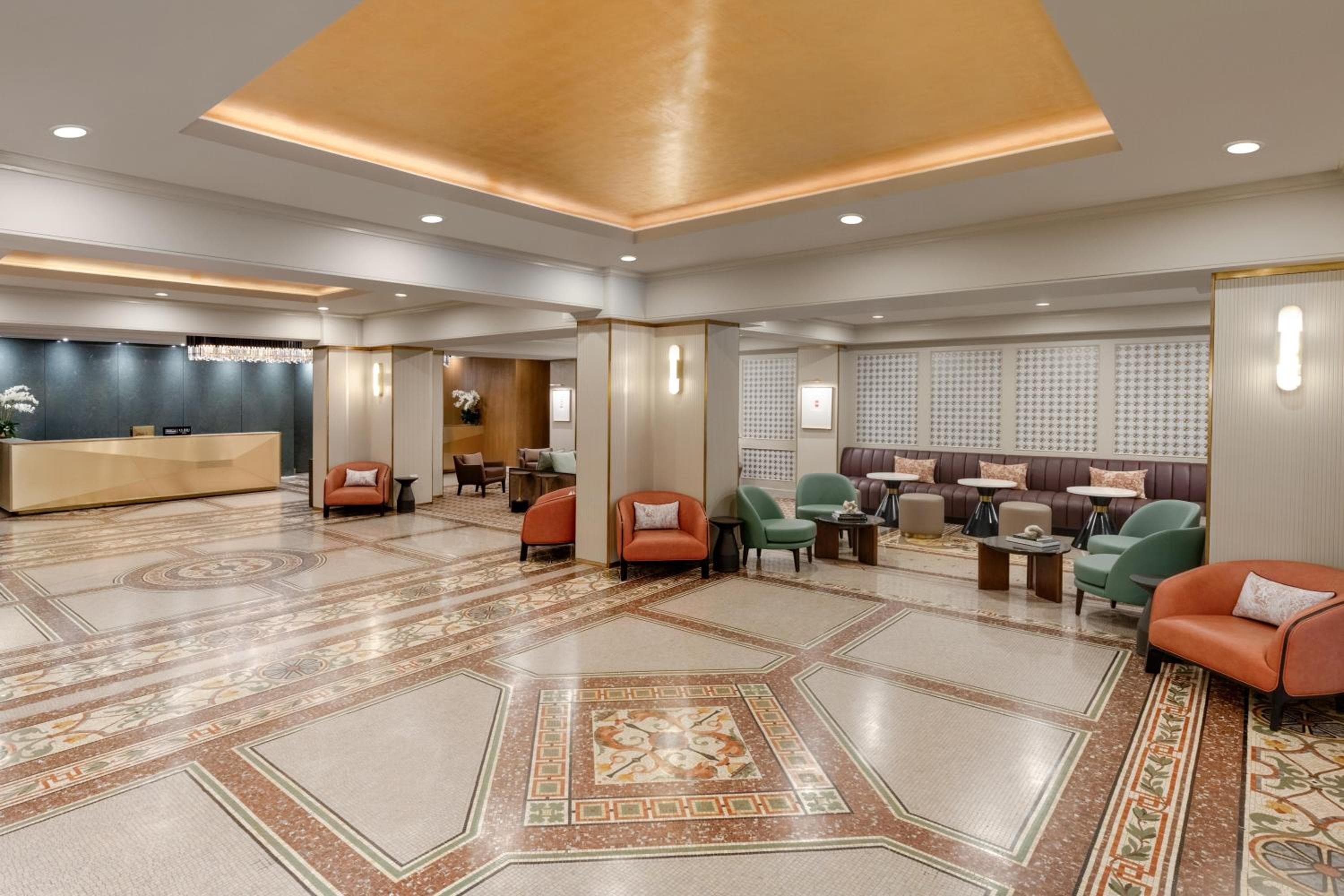 Renaissance Chicago O'Hare Suites Hotel