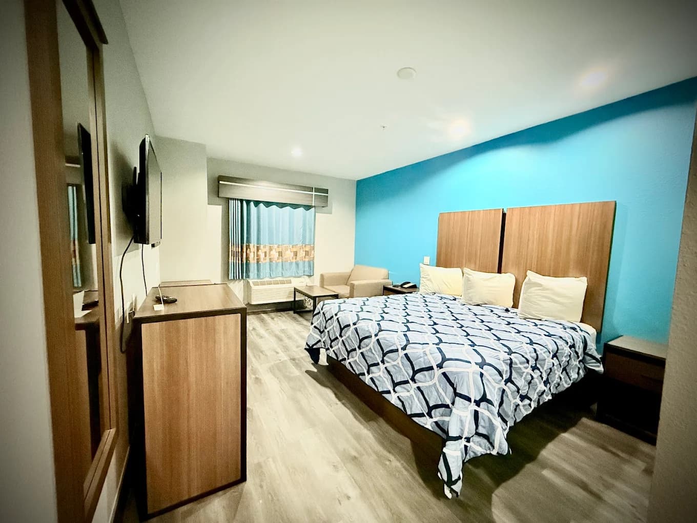 Haven Inn & Suites Willowbrook