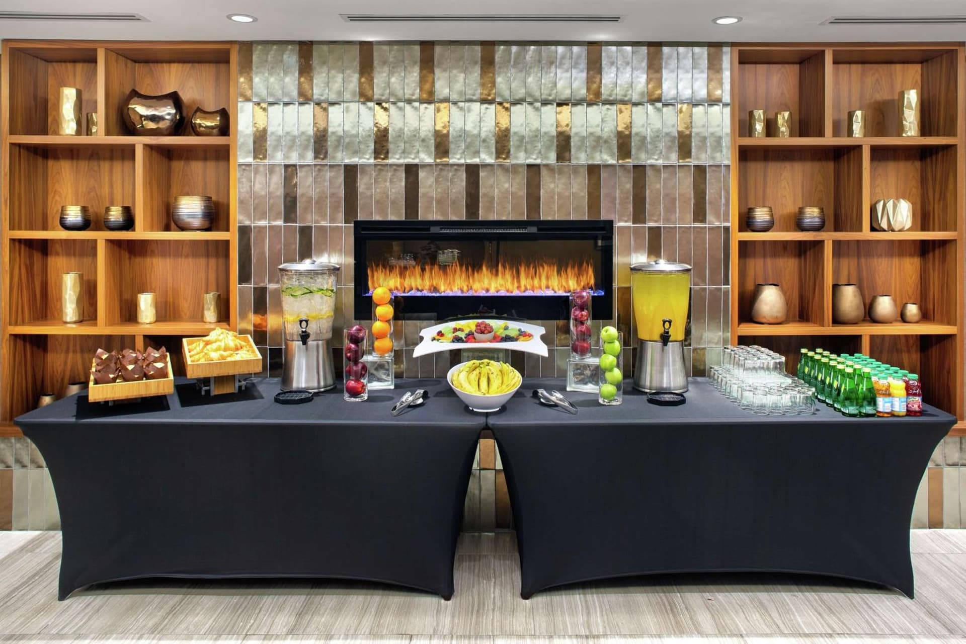 DoubleTree by Hilton Toronto Airport