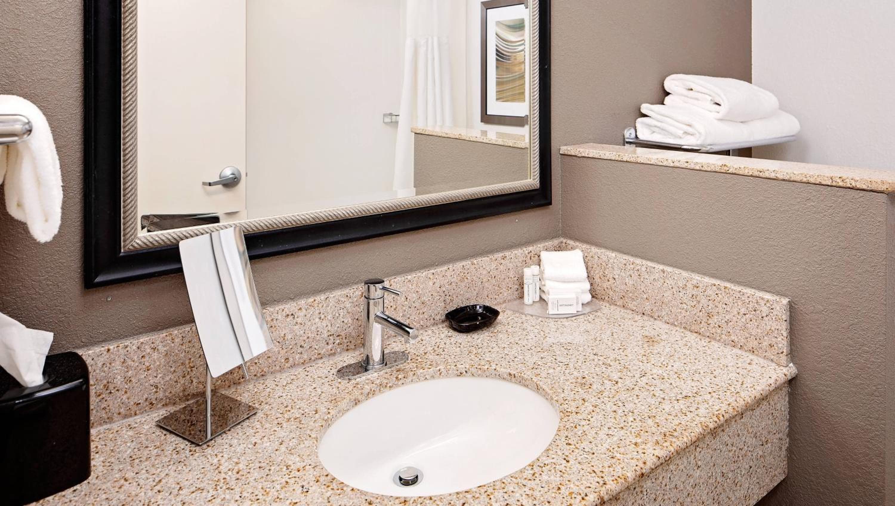 Courtyard by Marriott Pittsburgh West Homestead Waterfront