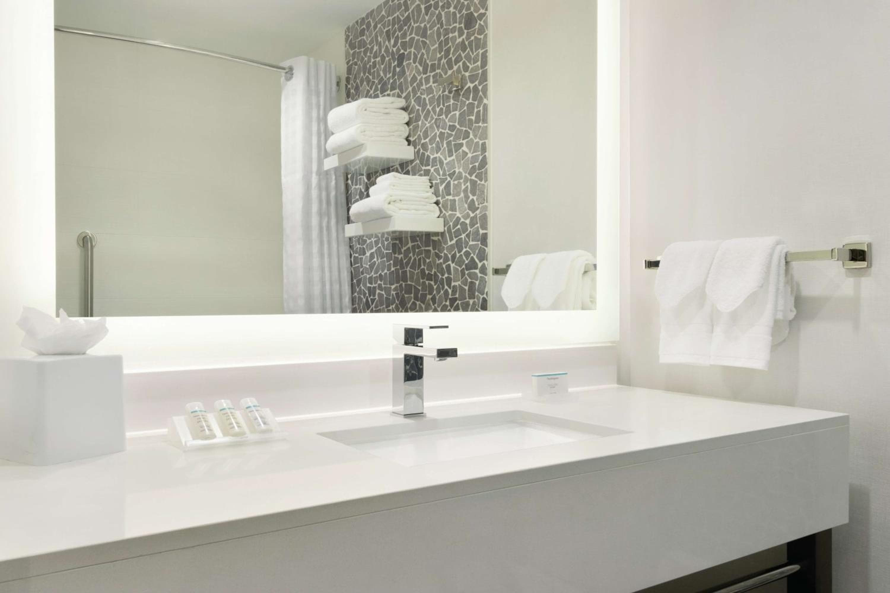 Hilton Garden Inn Calgary Downtown