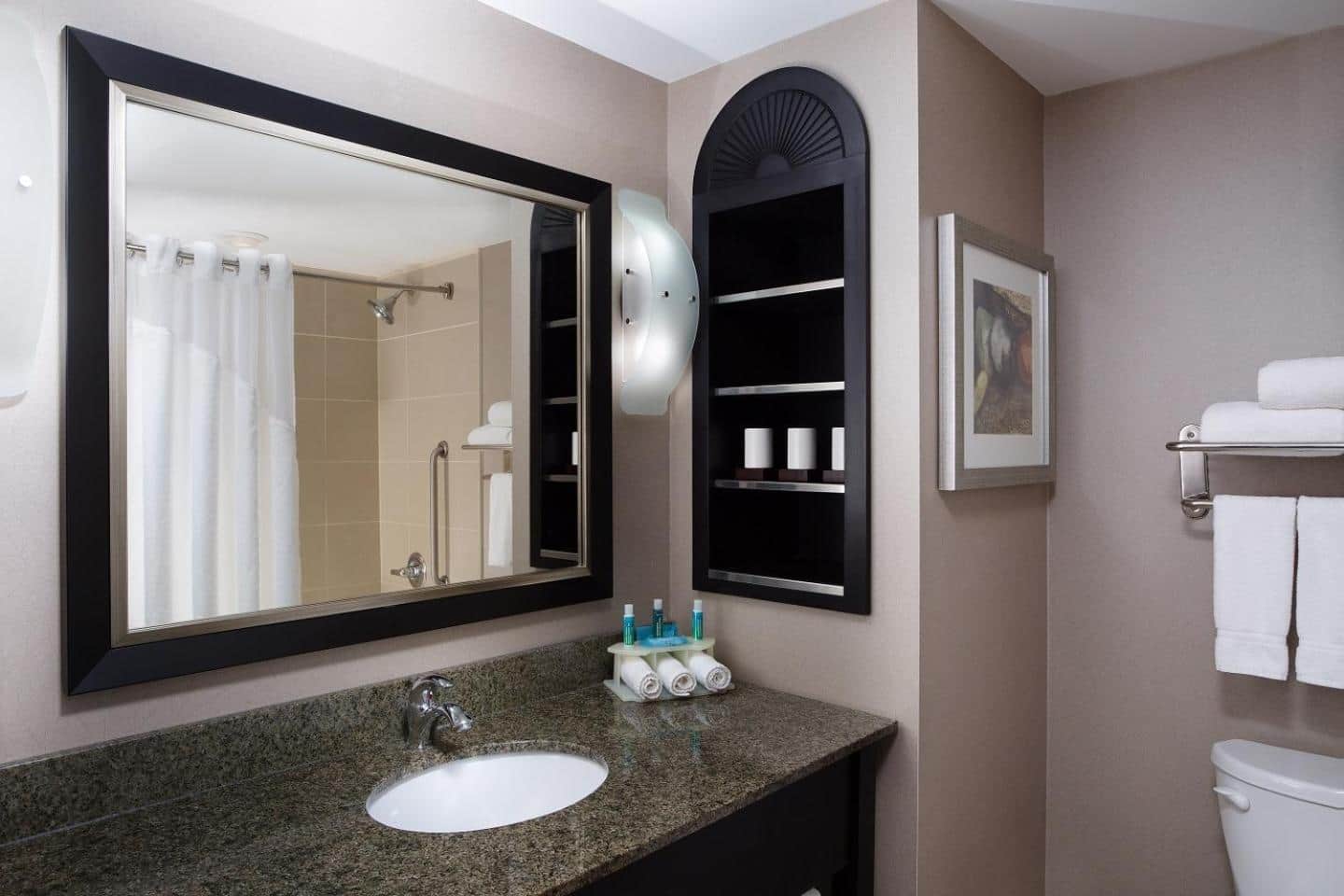 Holiday Inn Express & Suites Ottawa West - Nepean by IHG