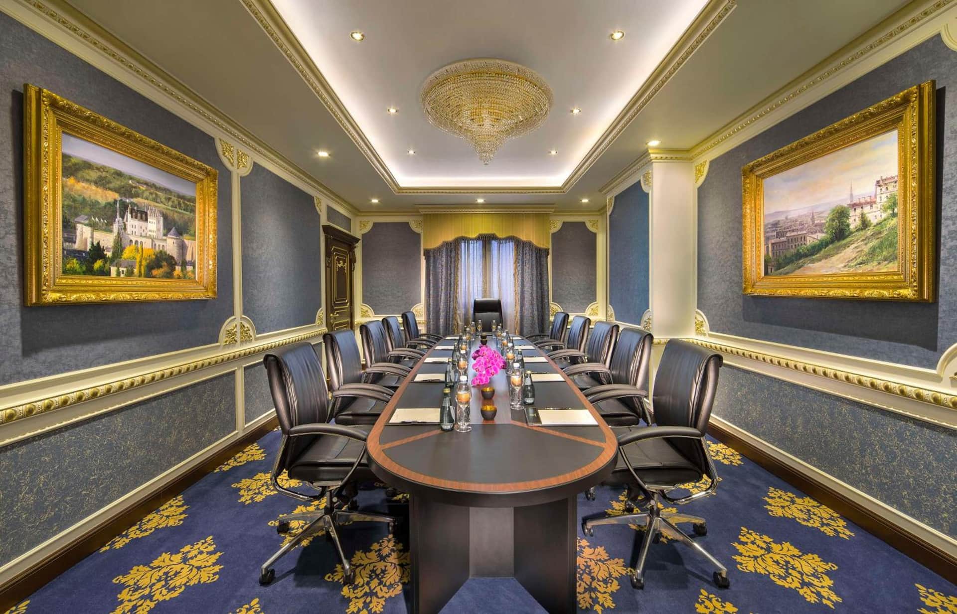 Royal Rose Hotel Abu Dhabi, Curio Collection by Hilton
