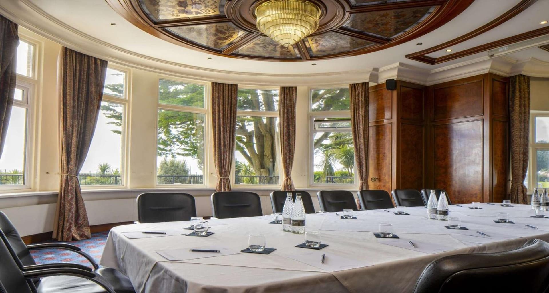 Bournemouth Carlton Hotel, By Belvilla
