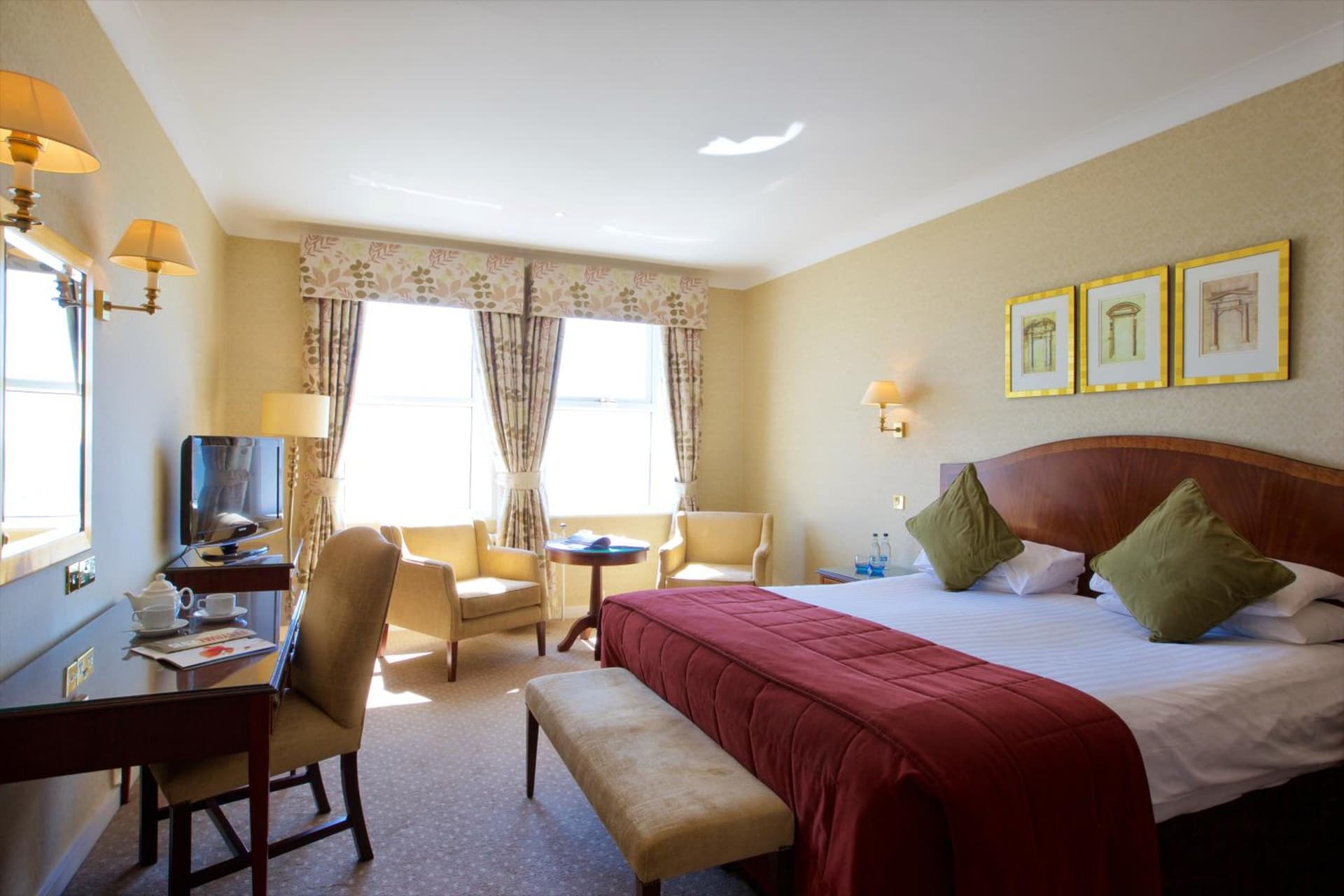 Bournemouth Carlton Hotel, By Belvilla