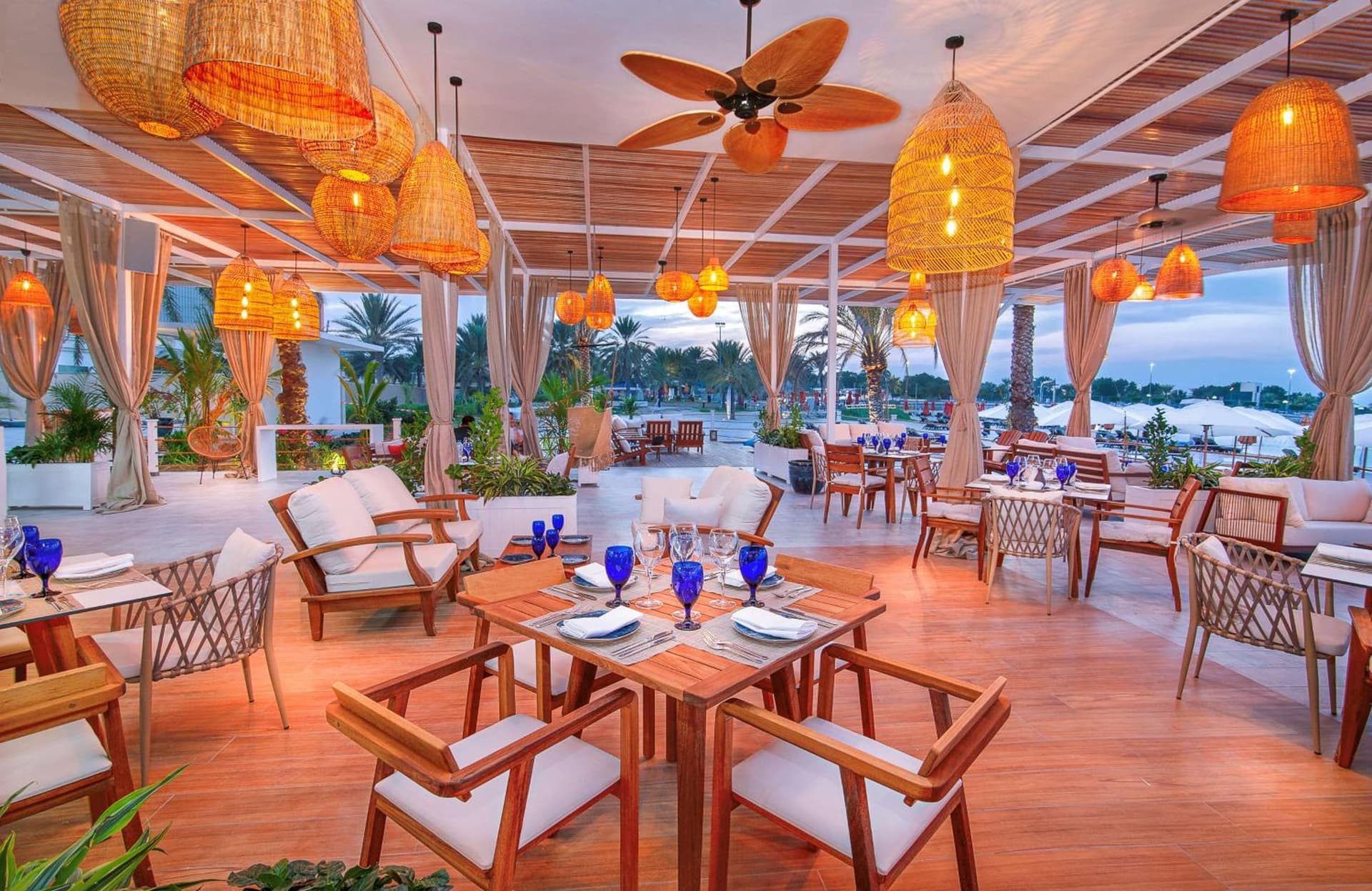 Radisson Blu Hotel & Resort, Abu Dhabi Corniche