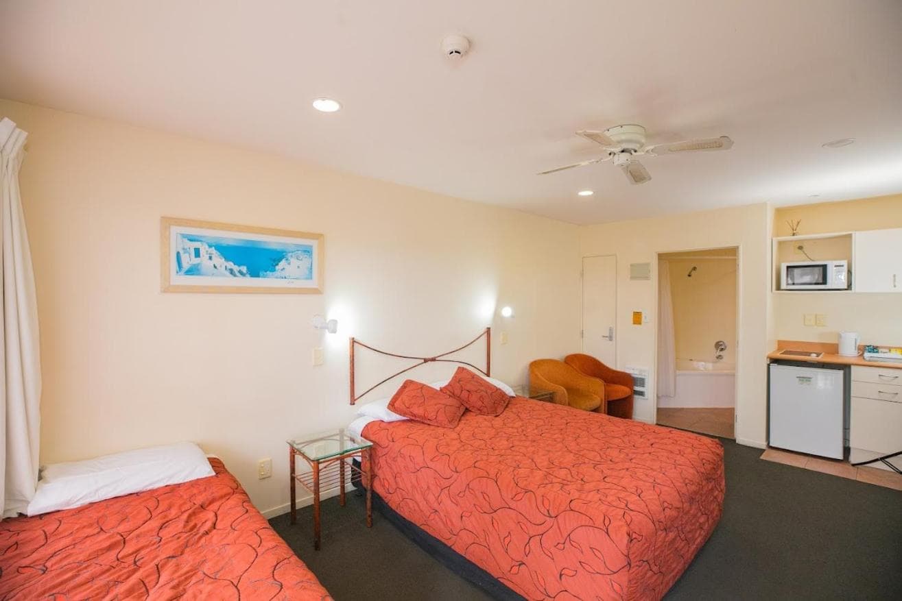 Albany Executive Motor Inn