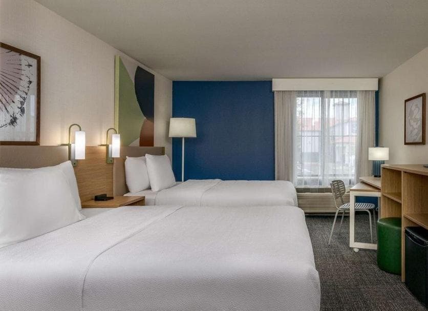 Spark by Hilton Louisville Airport