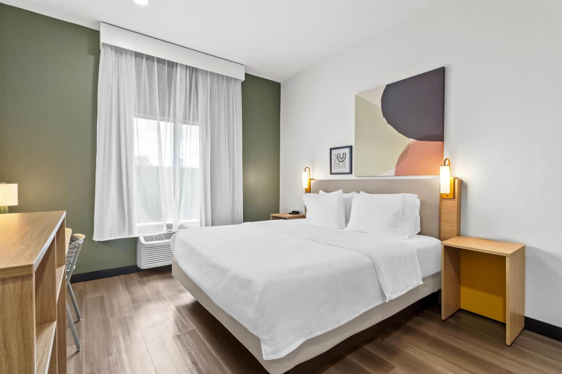 Spark by Hilton Houston Hobby Airport