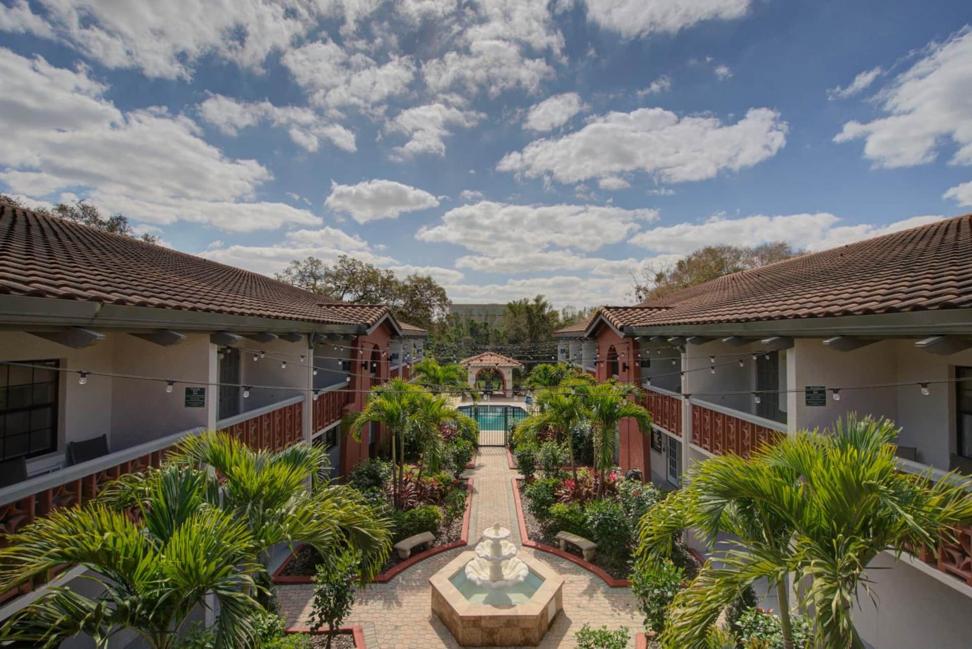 Clarion Pointe Tampa-Brandon Near Fairgrounds and Casino