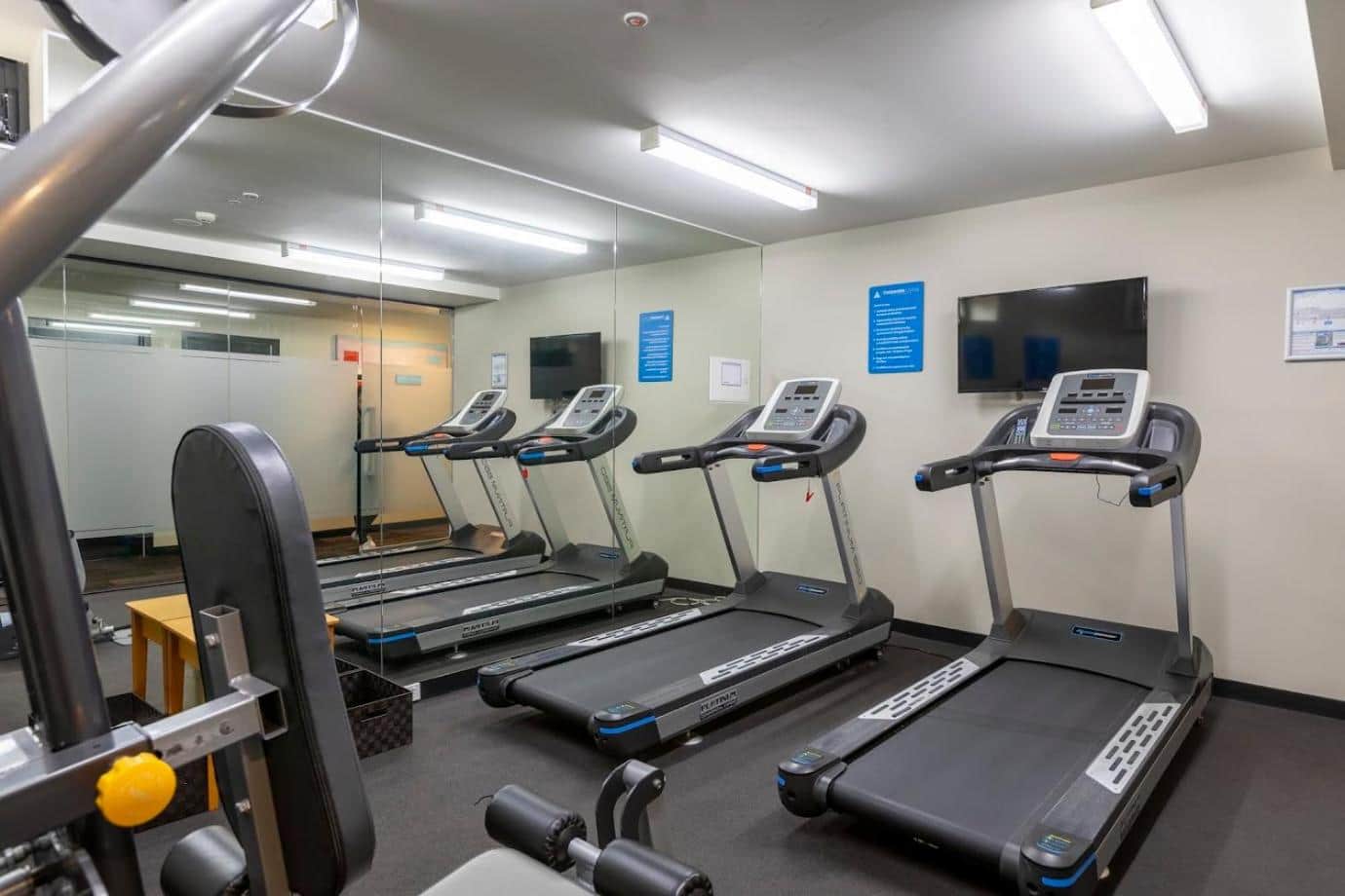 MainStay Suites Hawthorn