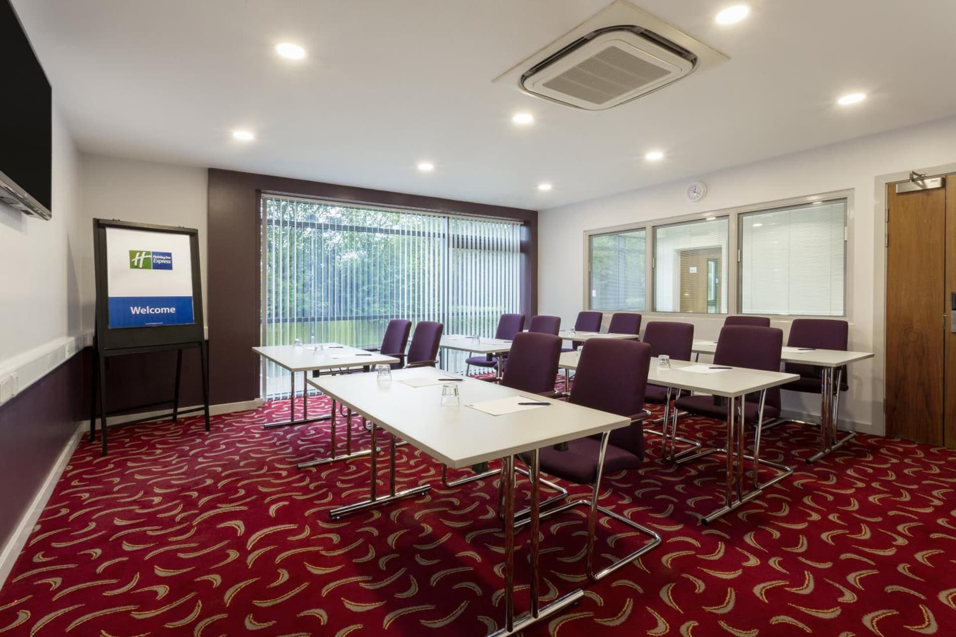 Holiday Inn Express - Dunstable