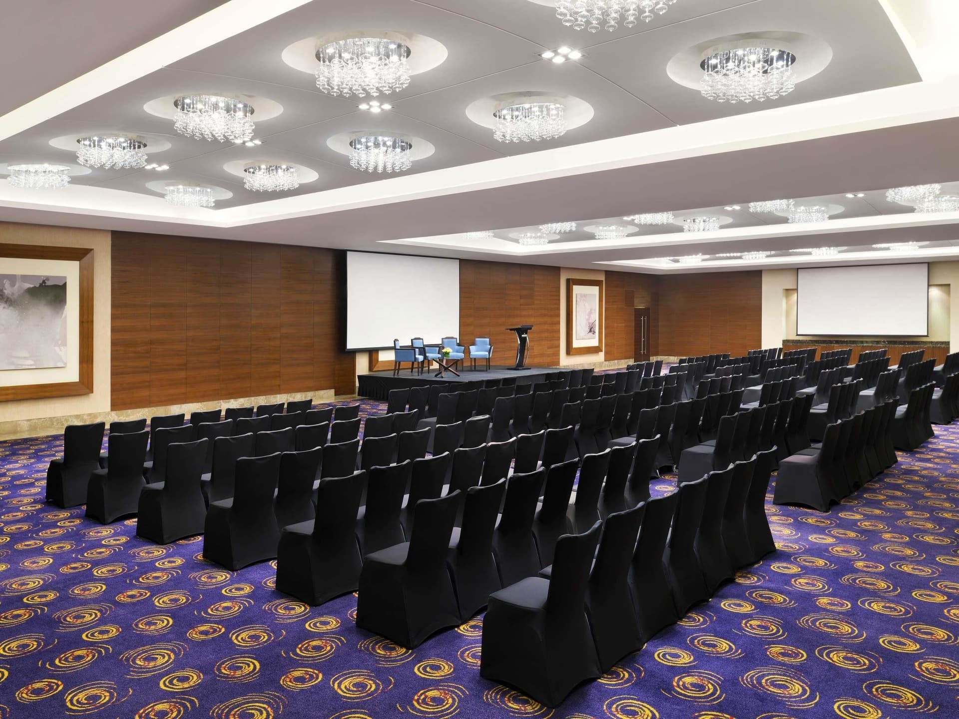 Mövenpick Hotel Jumeirah Beach