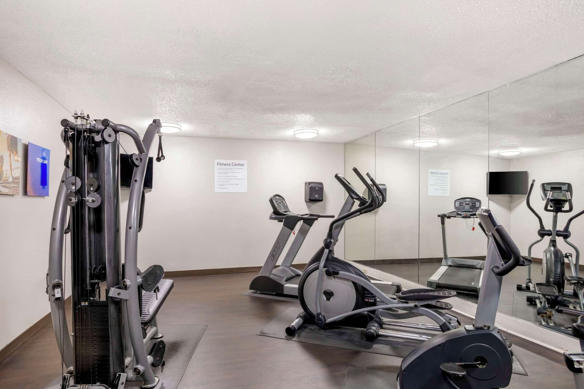 Comfort Suites Nashville Airport - BNA