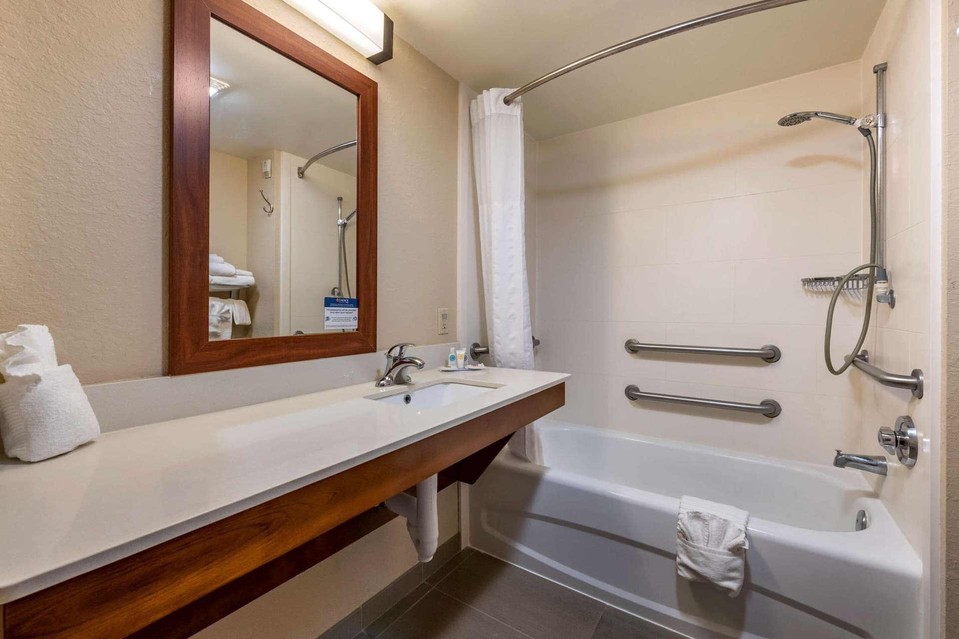 Comfort Inn & Suites Orlando North