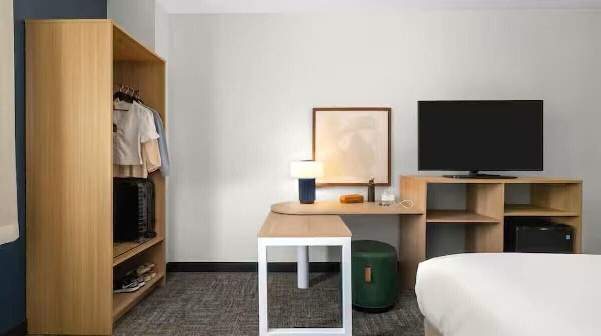 Spark by Hilton Kent Seattle