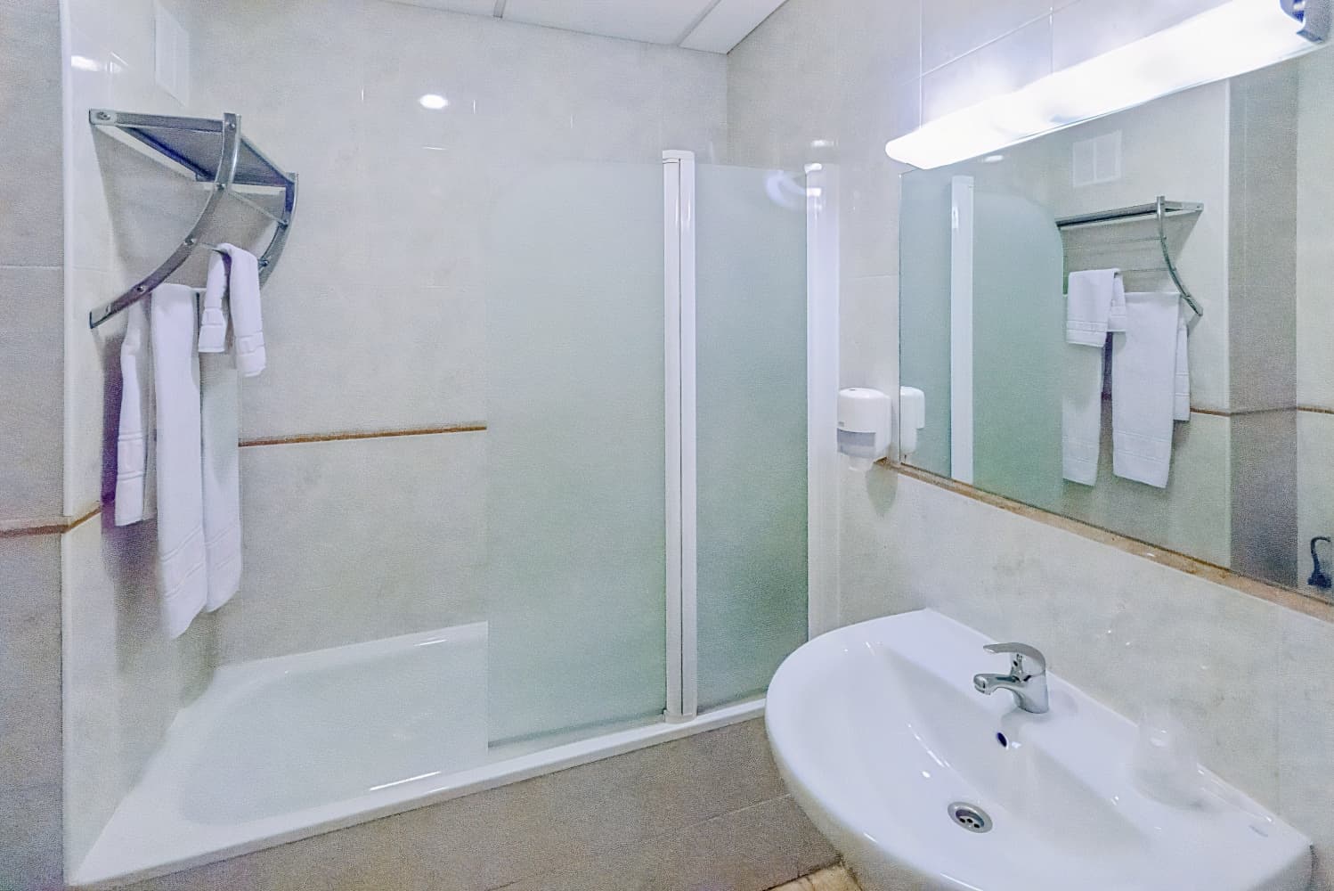 Hotel Barajas Plaza (OLD)