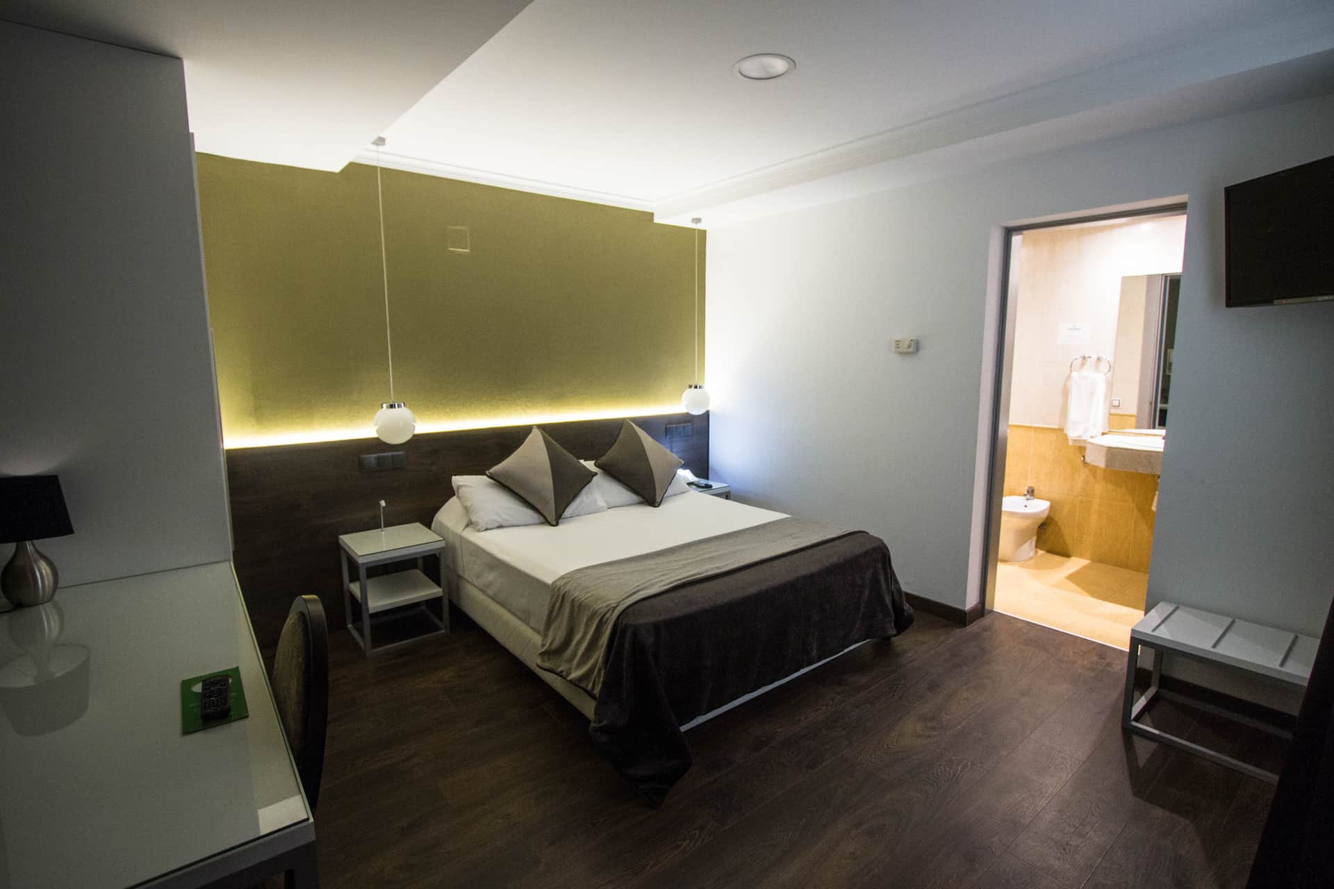 Hotel Moderno Bcn (Old)