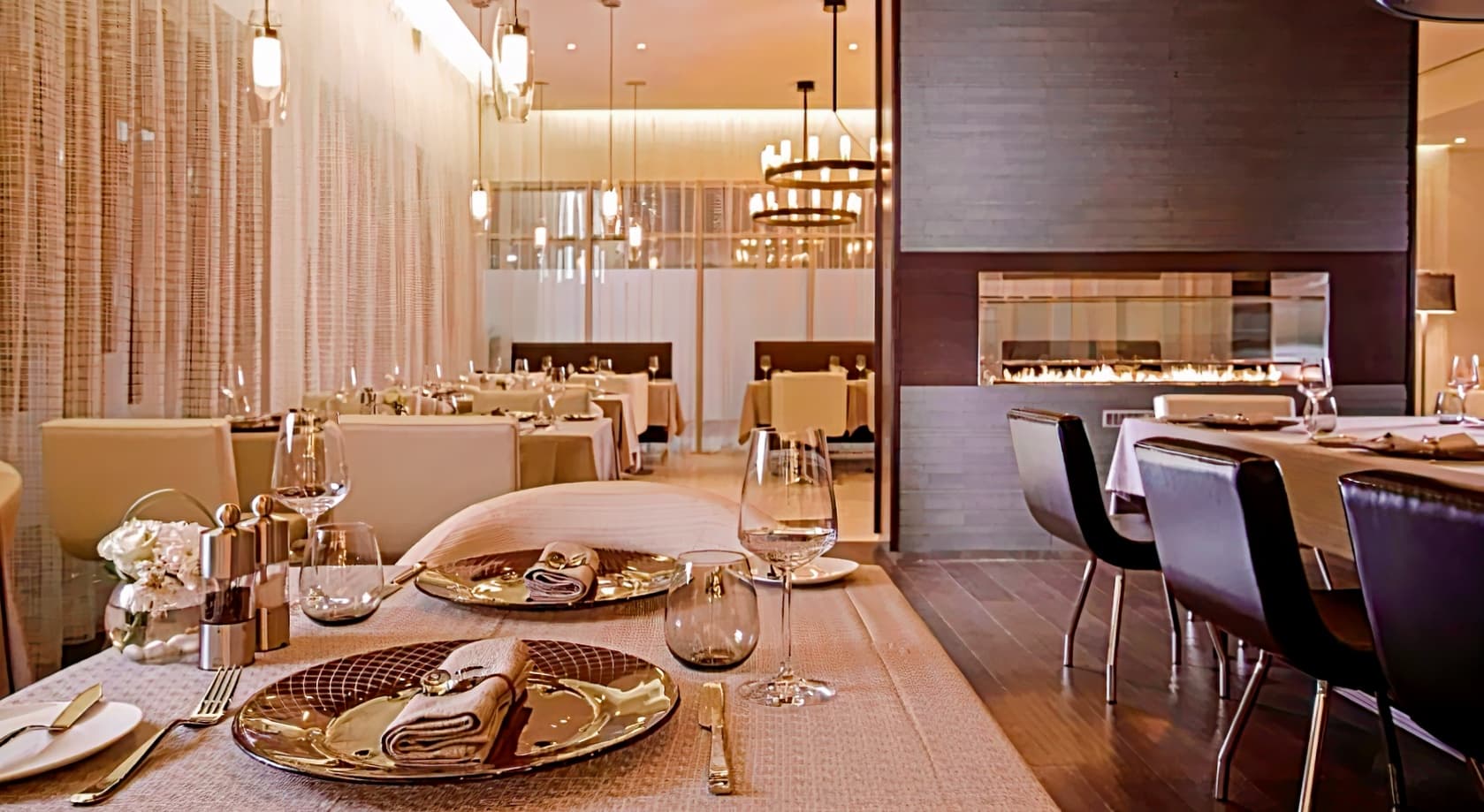 Pullman Dubai Jumeirah Lakes Towers