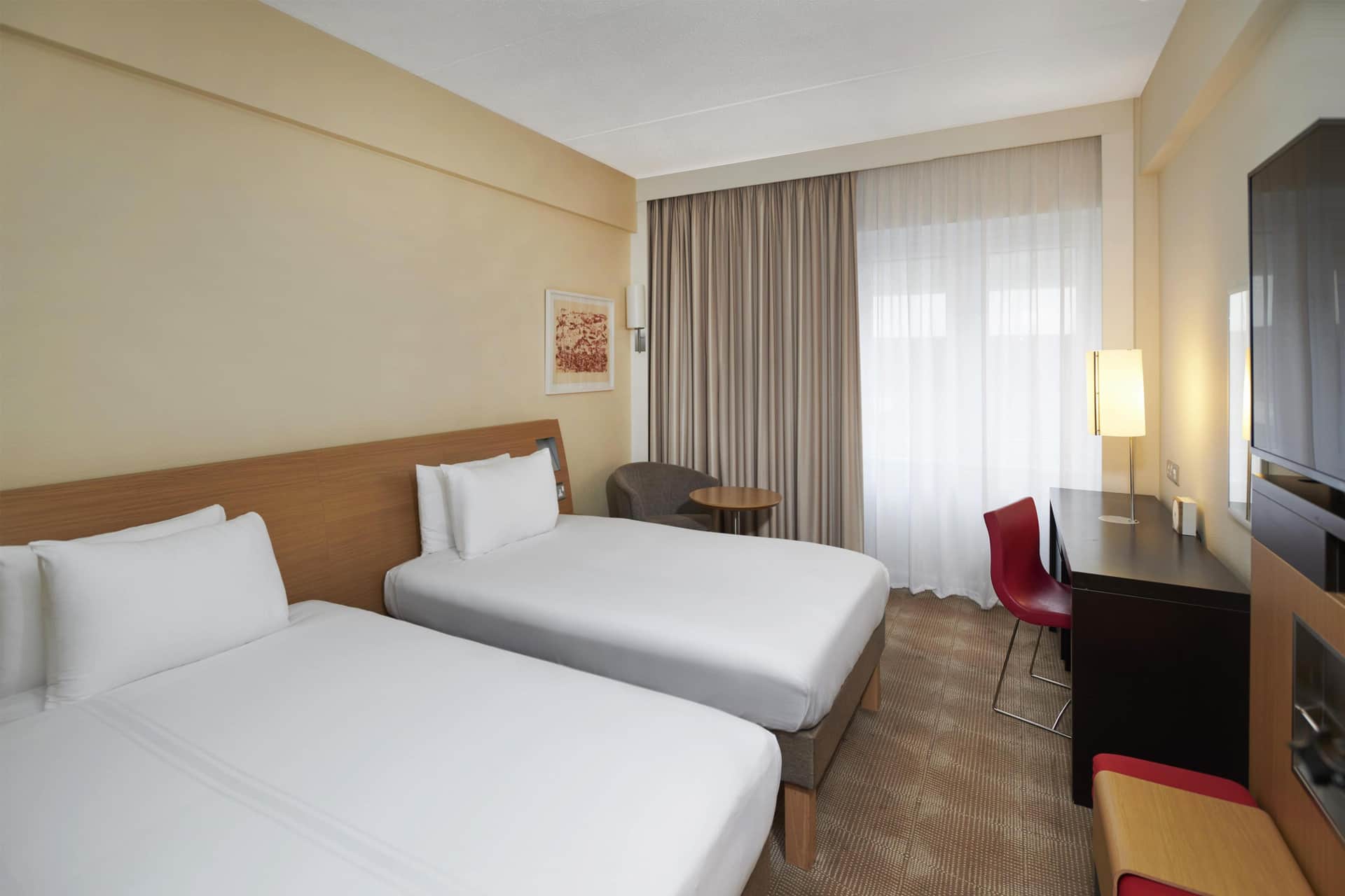 Novotel London West