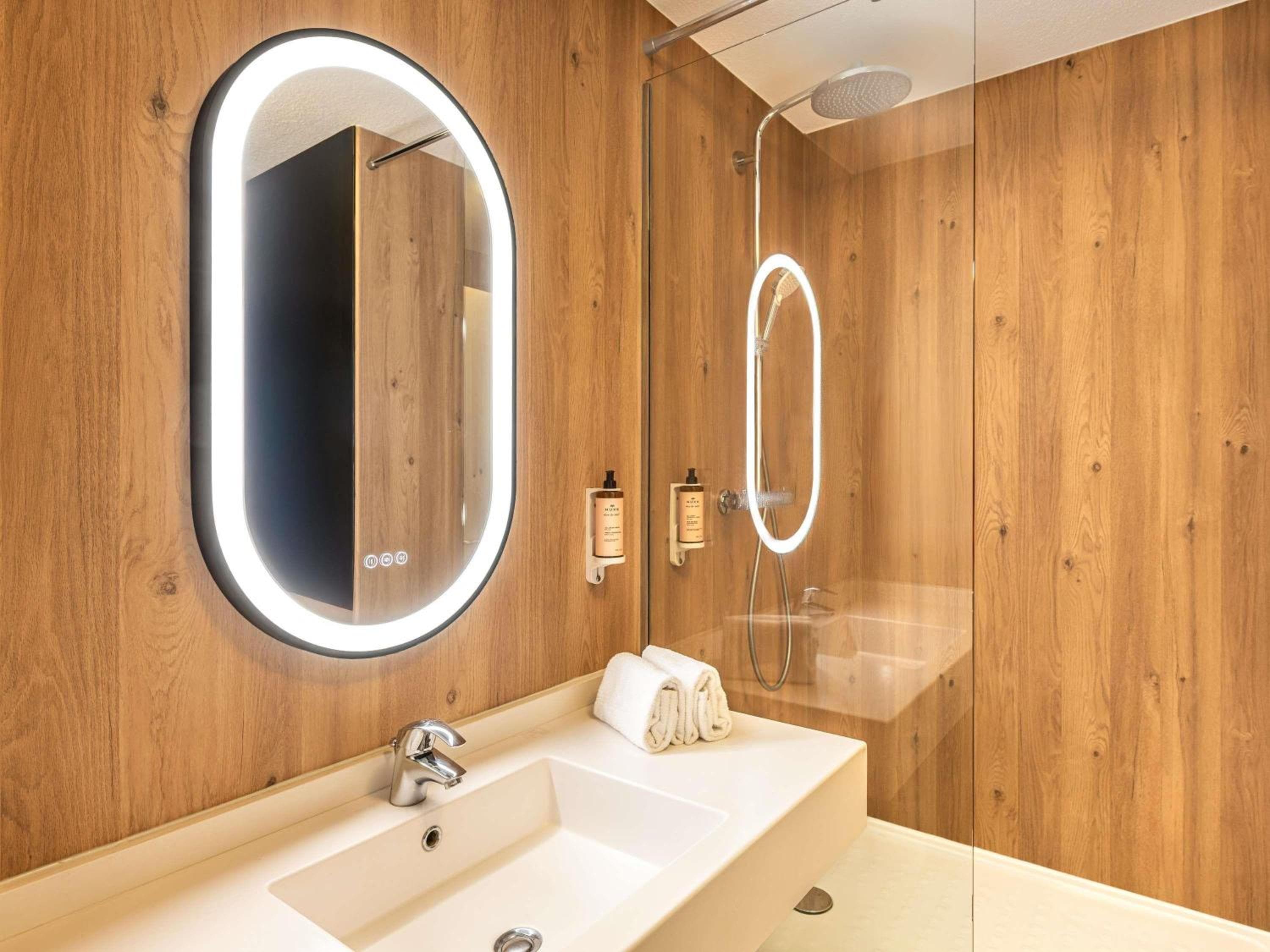 Mercure Lyon Est Chaponnay Hotel