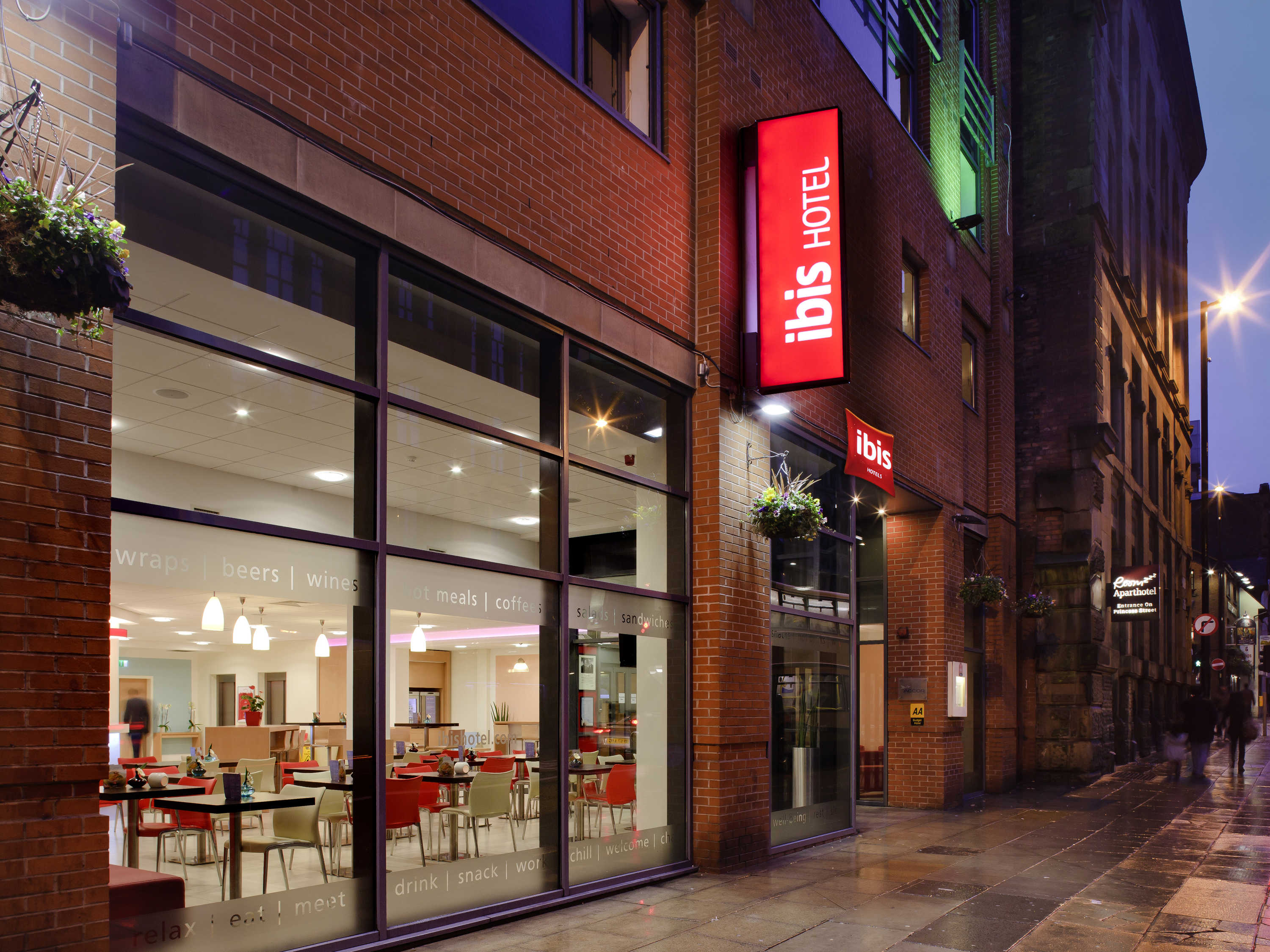 ibis Manchester Centre 96 Portland Street