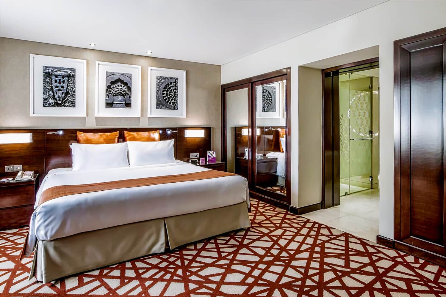 Crowne Plaza Dubai - Deira