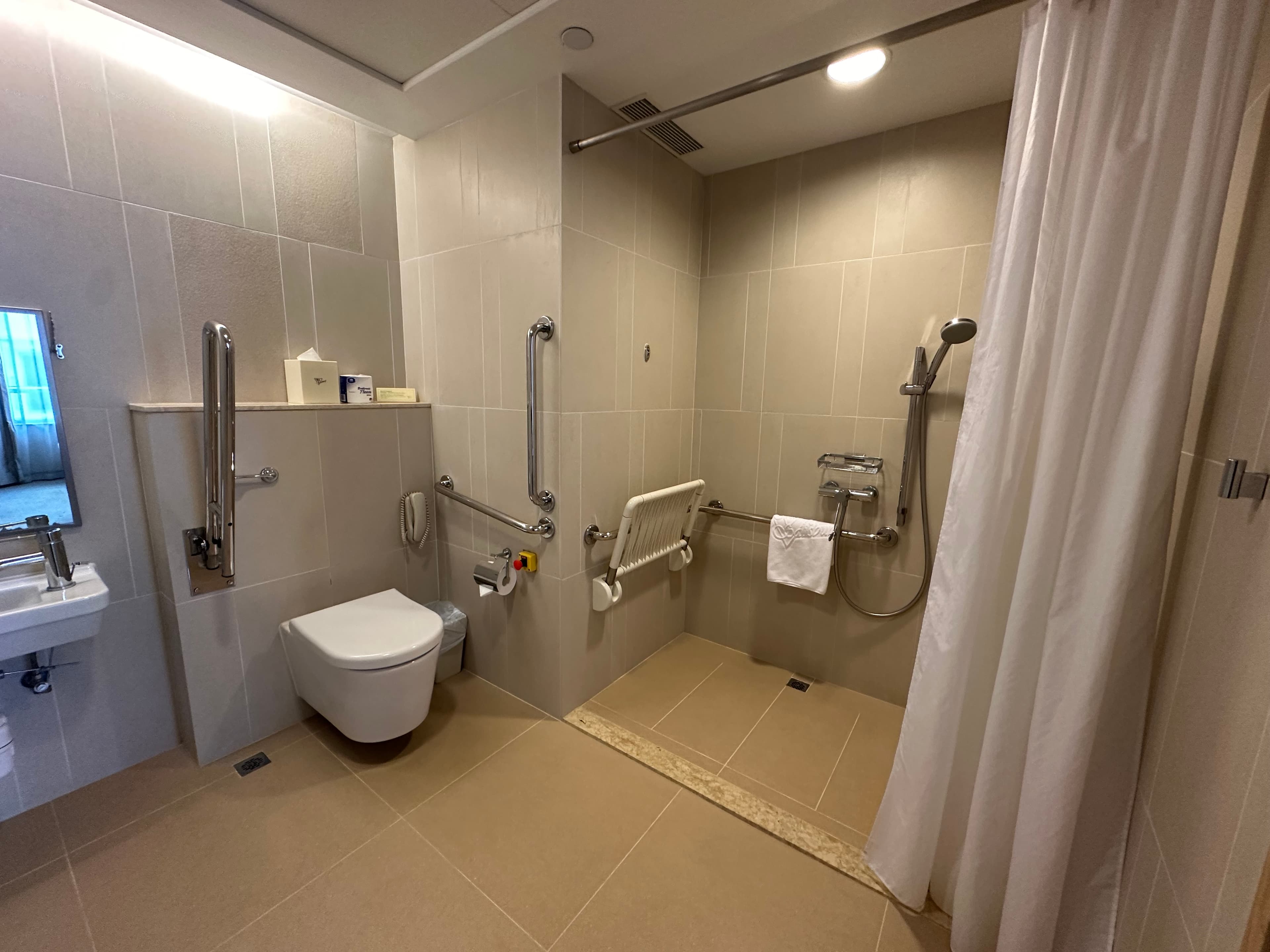 香港基督教青年會 ( The Salisbury – YMCA of Hong Kong )