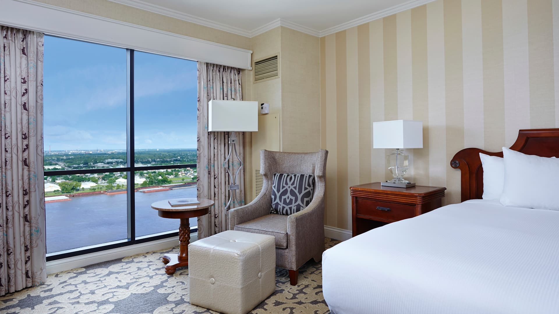 Hilton New Orleans Riverside