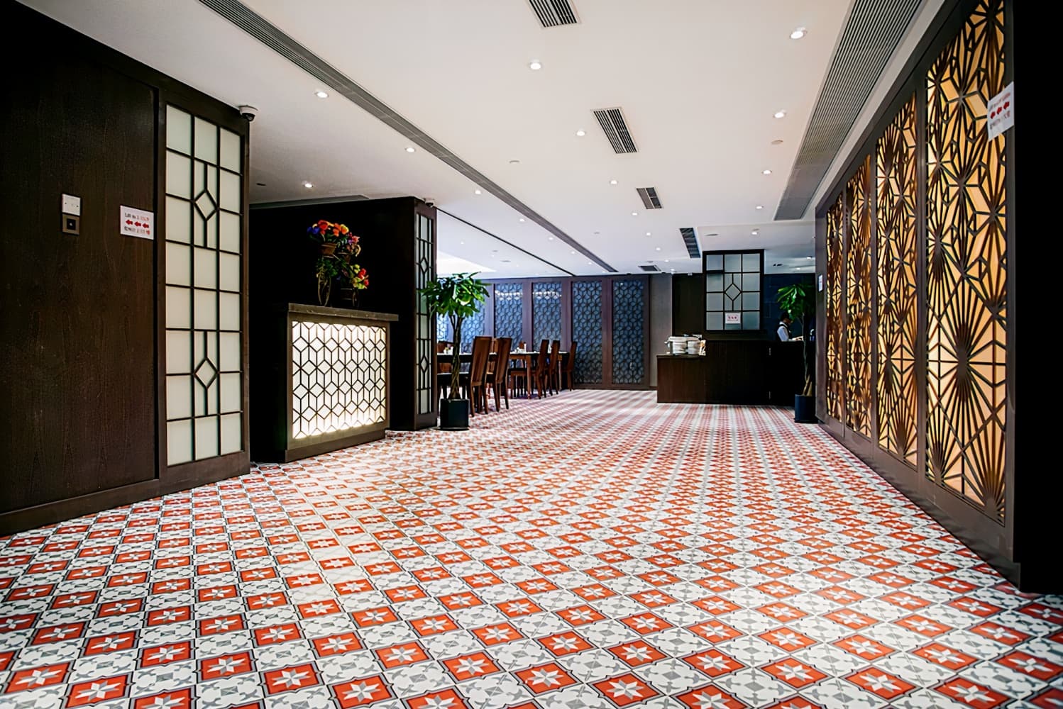 朗逸酒店 ( Largos Hotel )