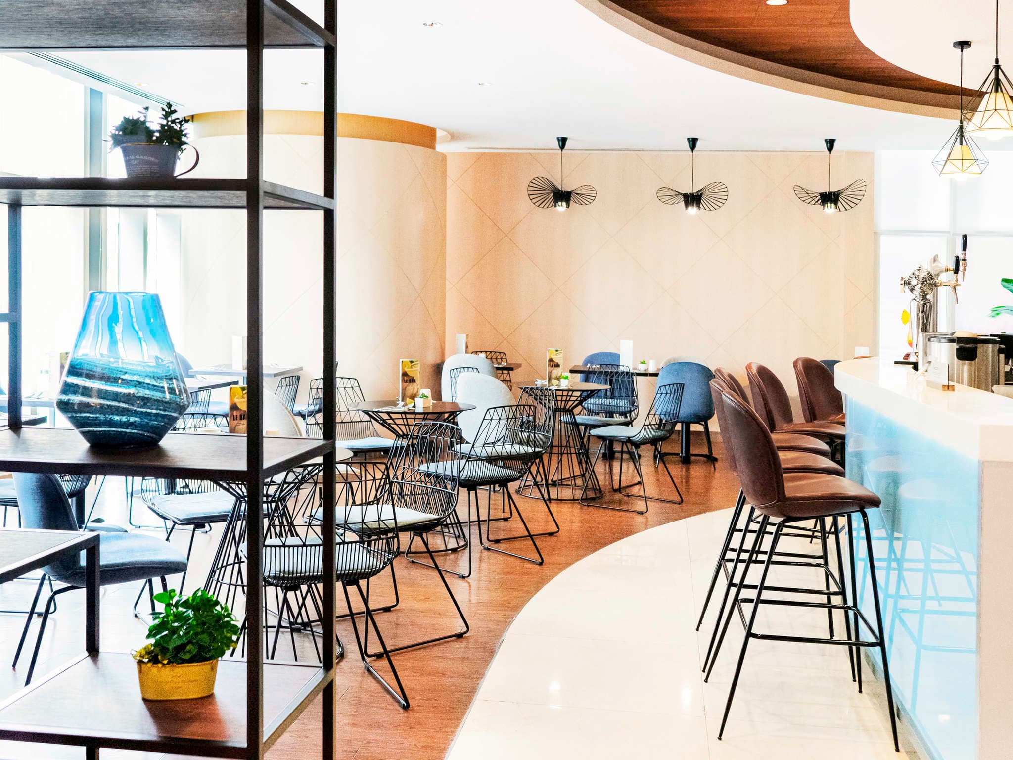 宜必思香港中上環酒店 ( Ibis Hong Kong Central and Sheung Wan Hotel )