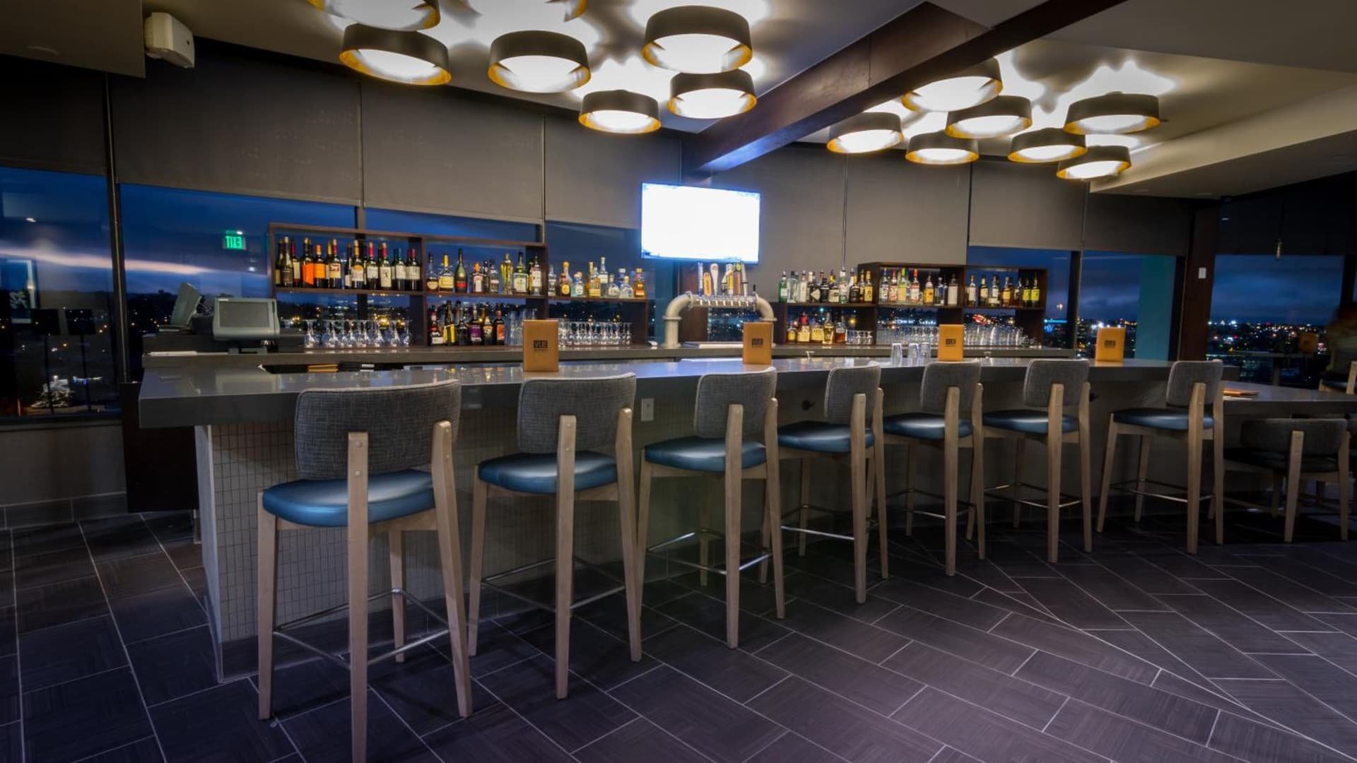 Holiday Inn Long Beach - Airport, an IHG Hotel