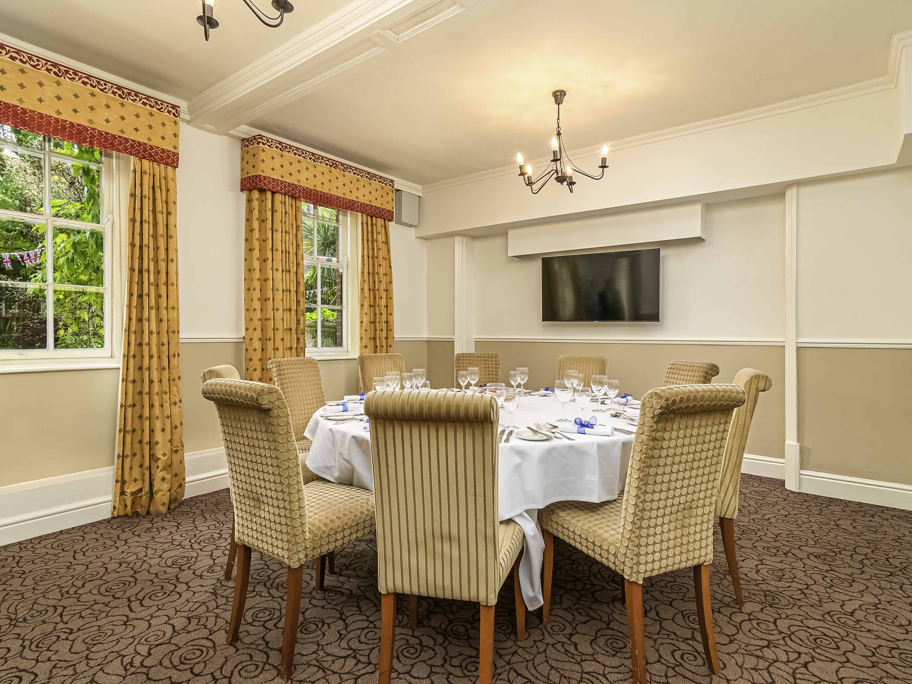 Mercure Salisbury White Hart Hotel