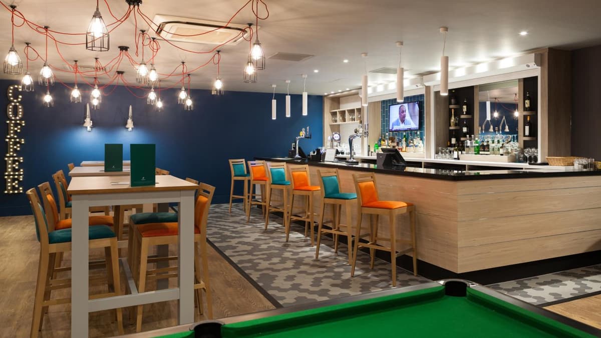 Holiday Inn Runcorn Pool 在 - Dayuse.com.hk位於Beechwood 的 Holiday Inn Runcorn M56 Junction 12, an ...